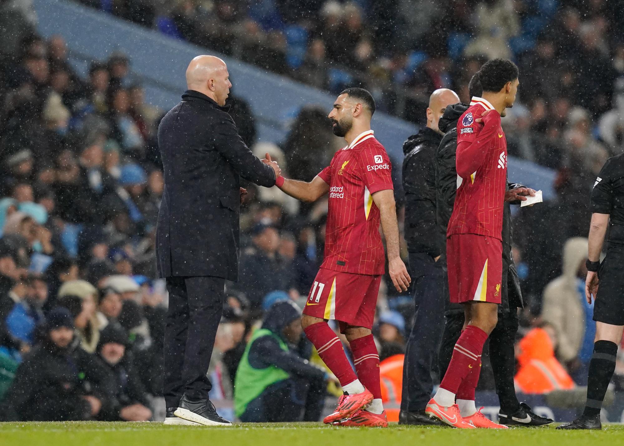 Arne Slot prend la défense de Mohamed Salah après la défaite de Liverpool contre Chelsea