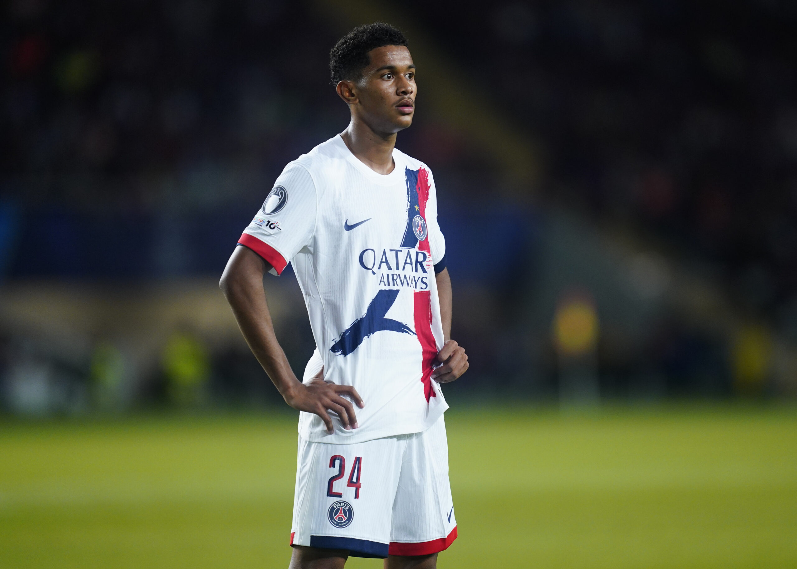 Après Bradley Barcola, au tour de Senny Mayulu de déclarer forfait en raison d'une blessure