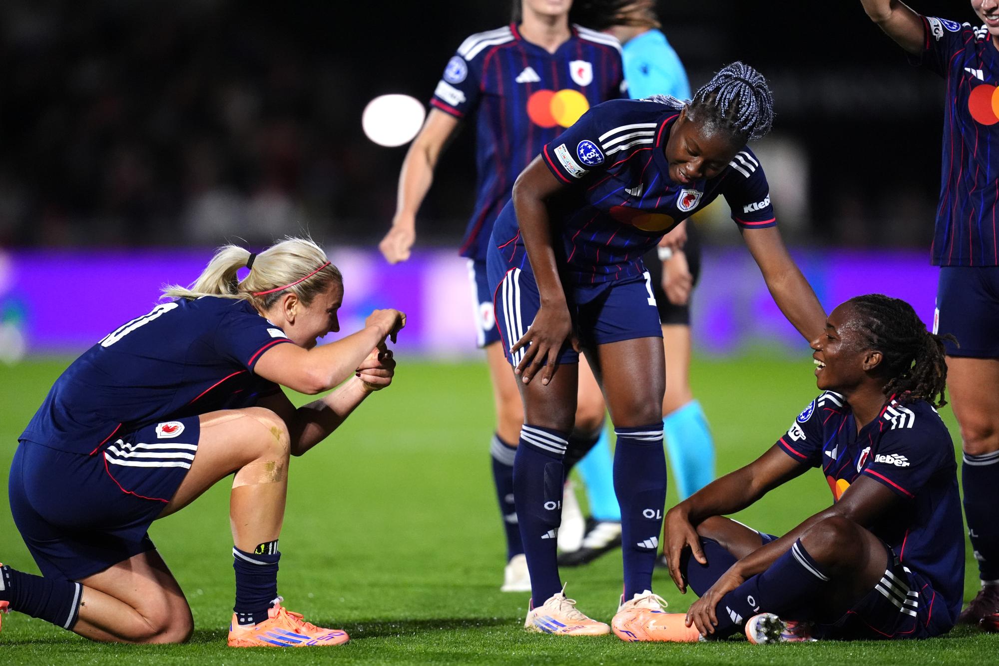 Ligue des champions : OL Lyonnes renverse le champion d'Europe en titre Arsenal chez lui grâce à Melchie Dumornay