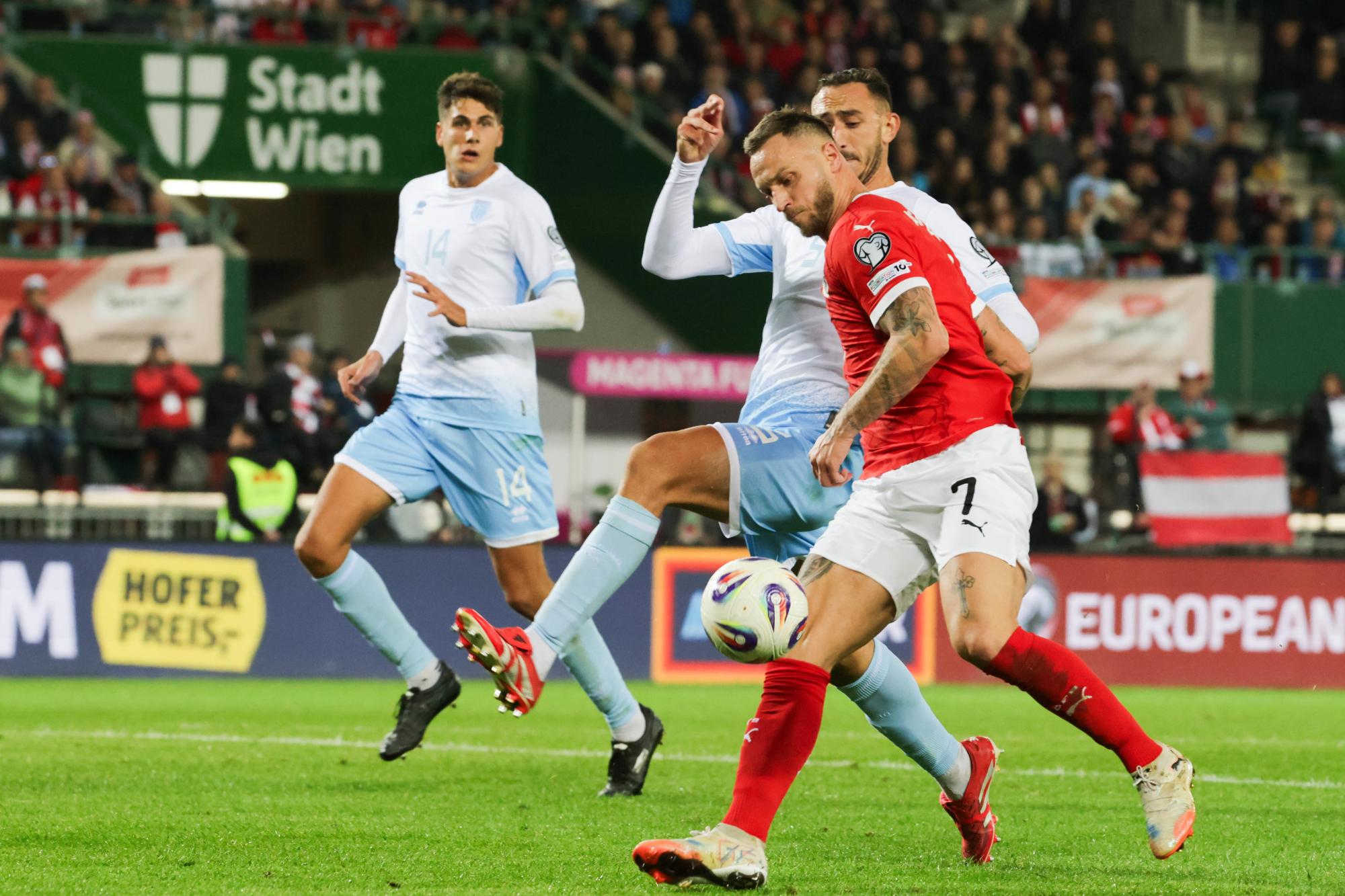Le Danemark, les Pays-Bas et l'Autriche assurent, la Croatie piétine