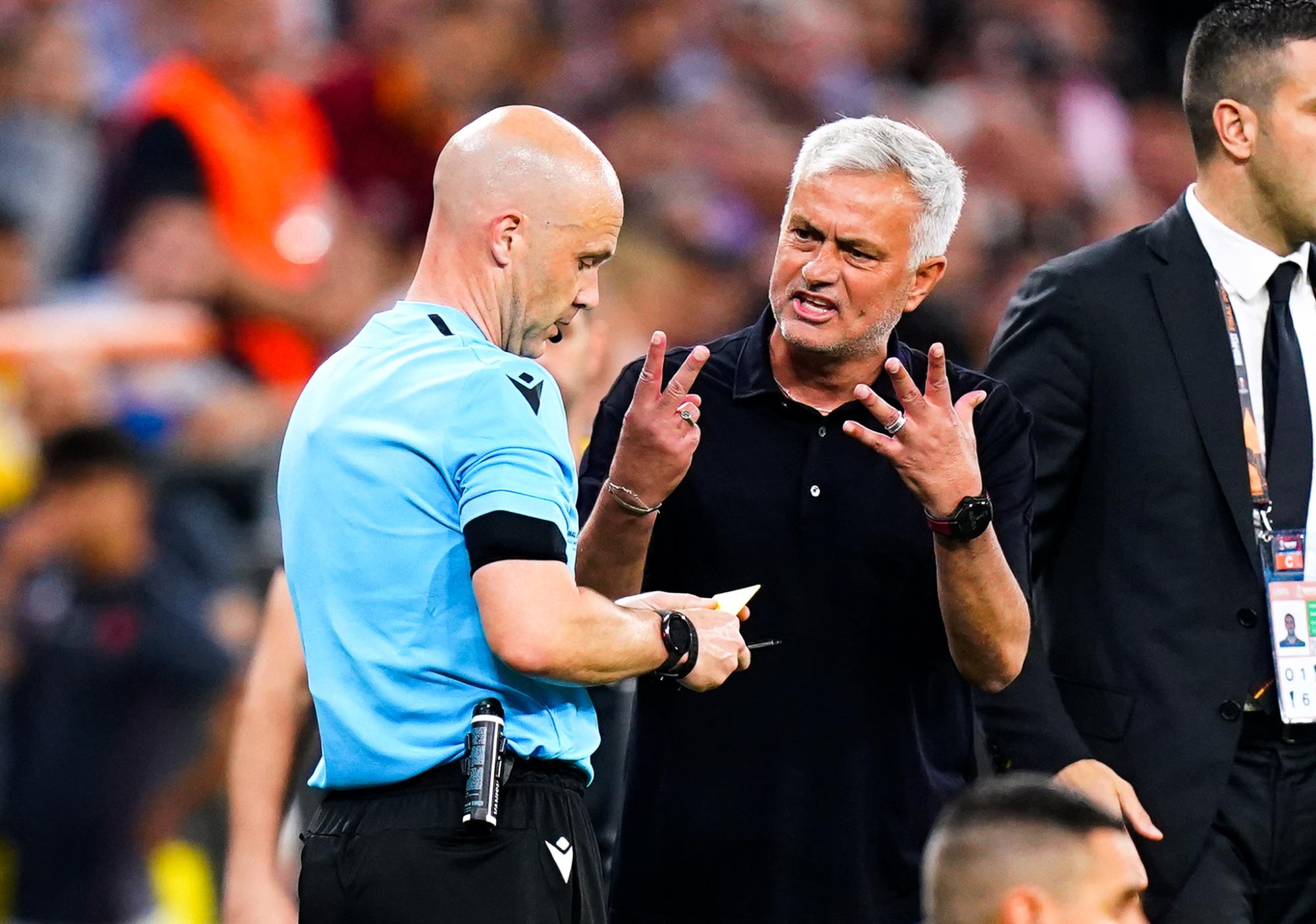 L'arbitre anglais Anthony Taylor revient sur le traumatisme vécu suite à finale de Ligue Europa entre la Roma et Séville
