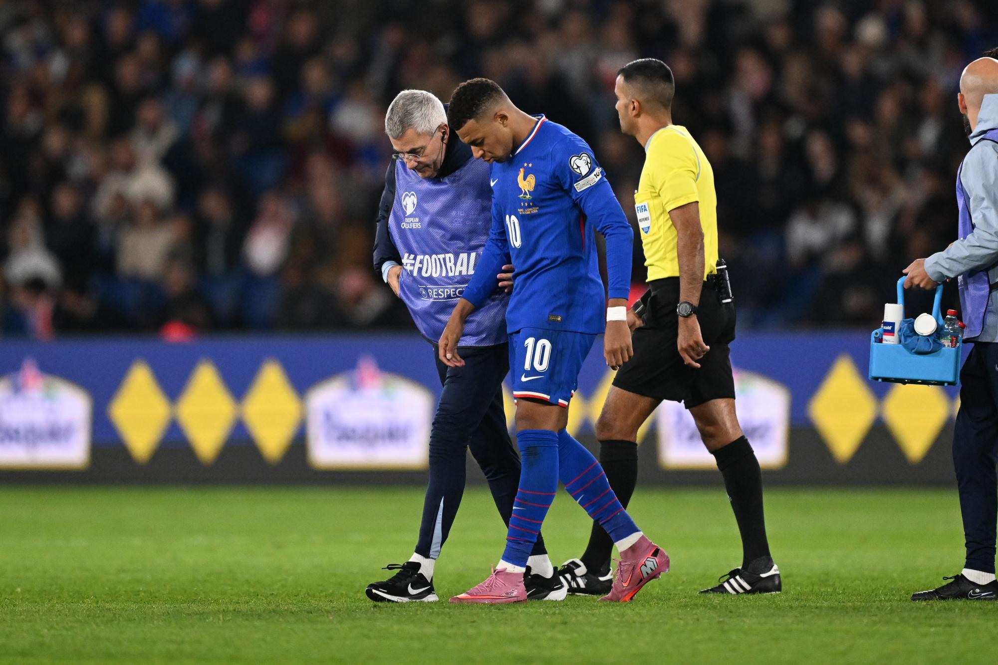 Touché à la cheville, Kylian Mbappé ne fera pas le voyage en Islande et va rejoindre le Real Madrid