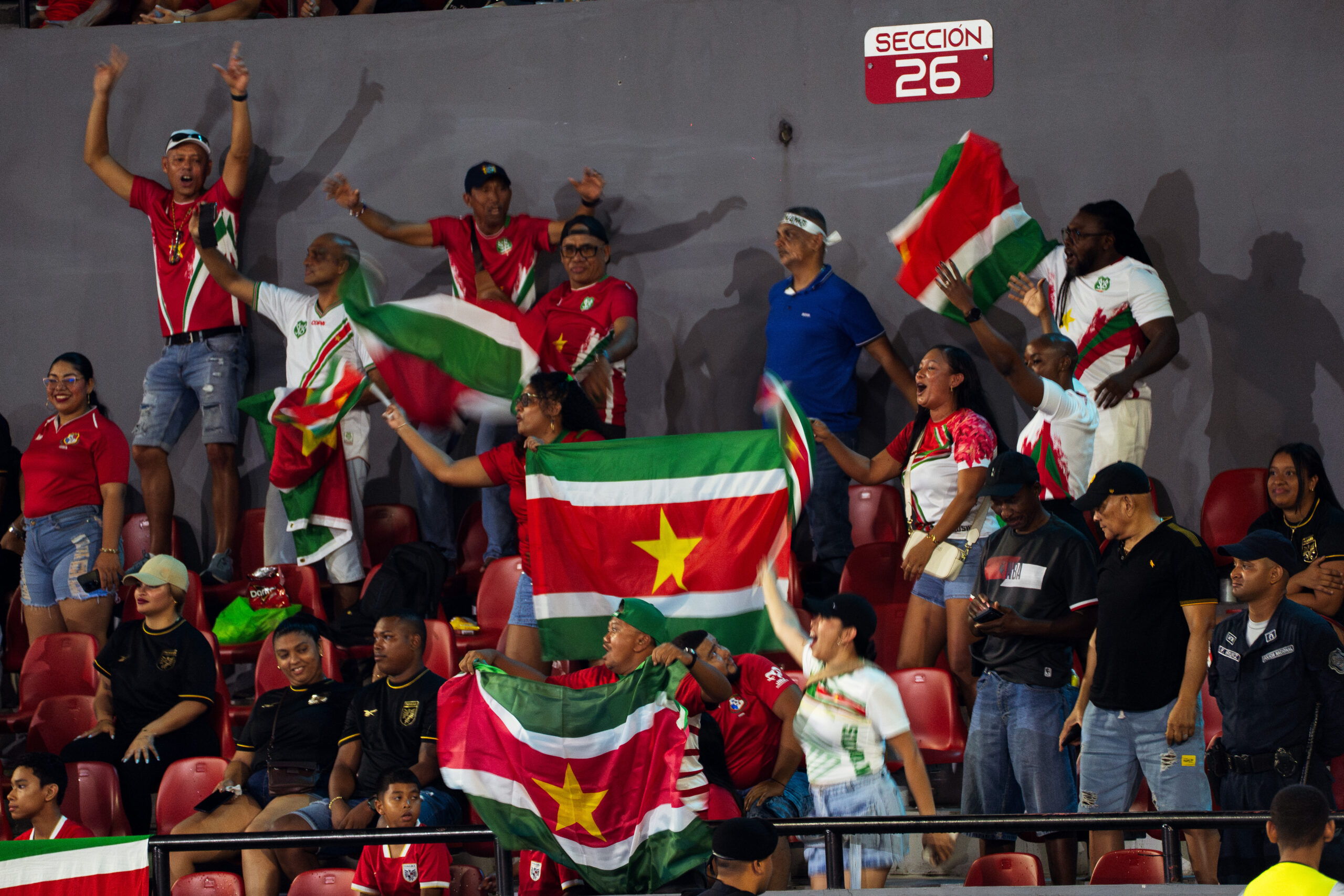 L'improbable réponse des joueurs du Suriname au tapage nocturne des supporters du Panama