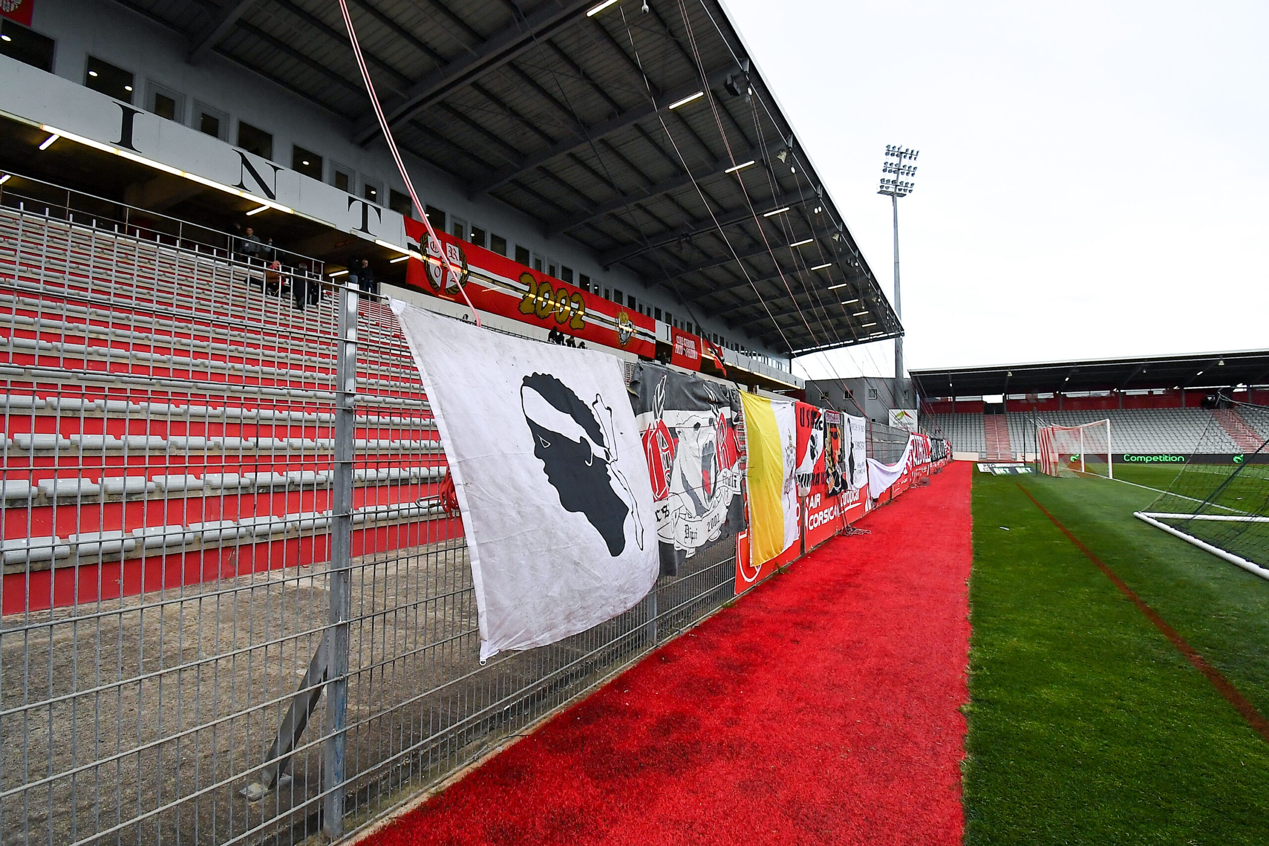 L'AC Ajaccio autorisé à rejouer après la suspension de la sanction prise l'affaire Youcef Belaïli