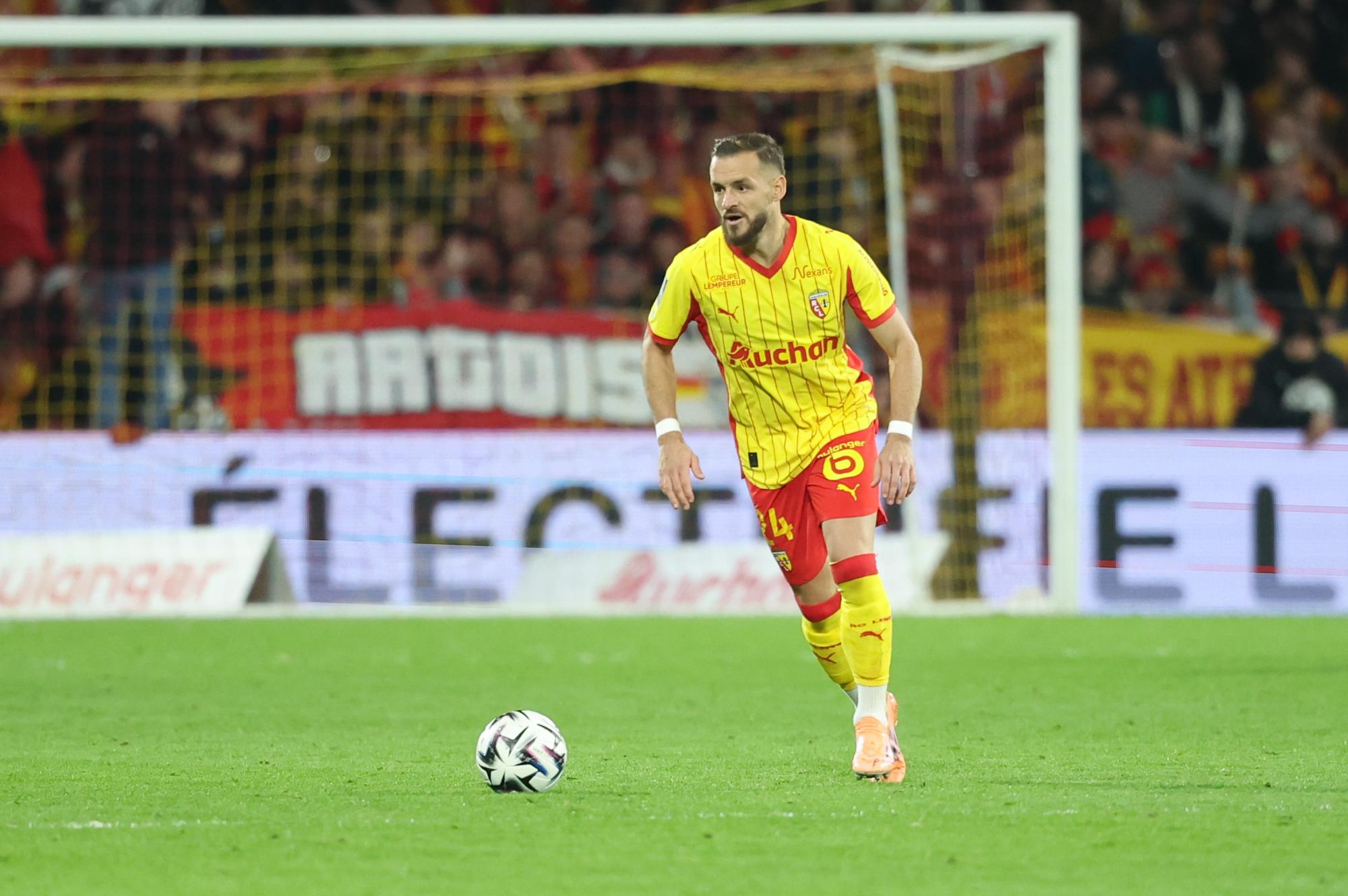 RC Lens : La belle astuce de Pierre Sage pour utiliser Jonathan Gradit pendant sa rééducation