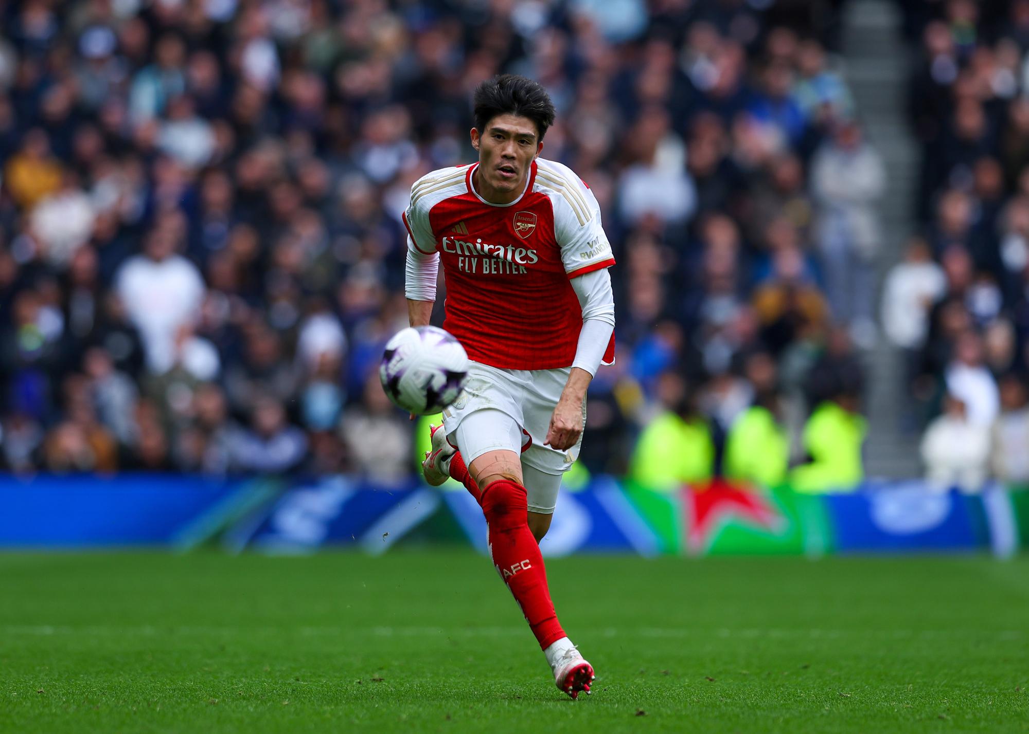 Takehiro Tomiyasu et l'Ajax Amsterdam font cause commune