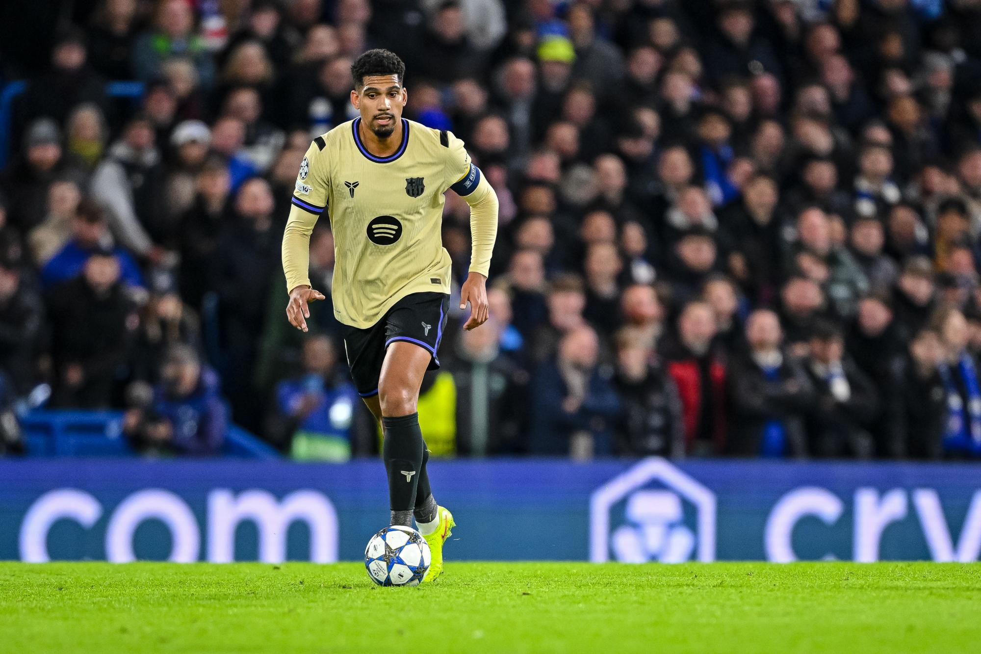 FC Barcelone : Ronald Araújo fera son retour en janvier