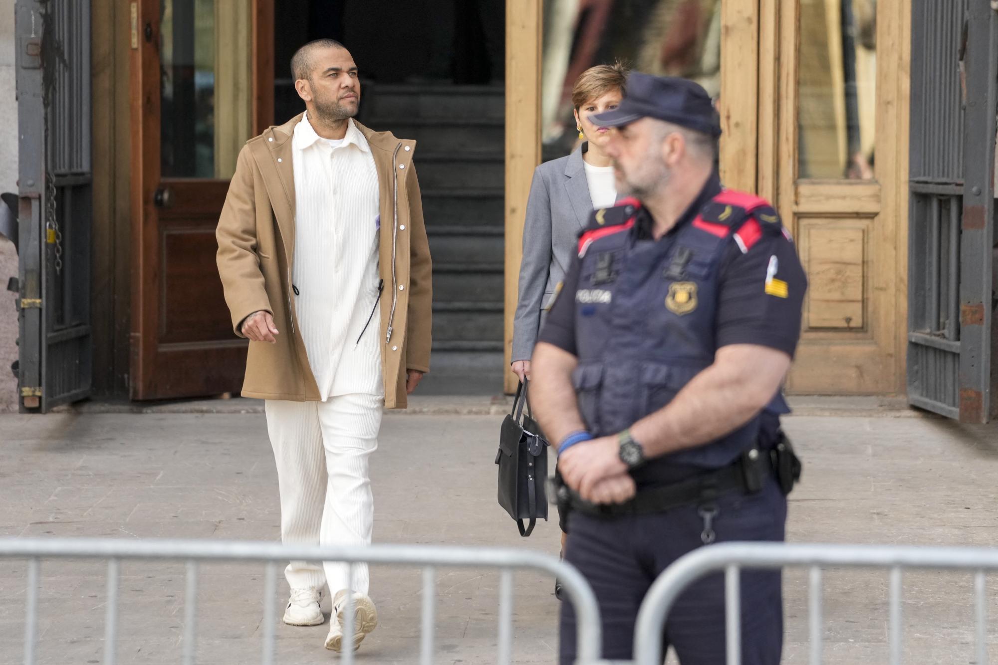 Daniel Alves va devenir président d'une D3 portugaise