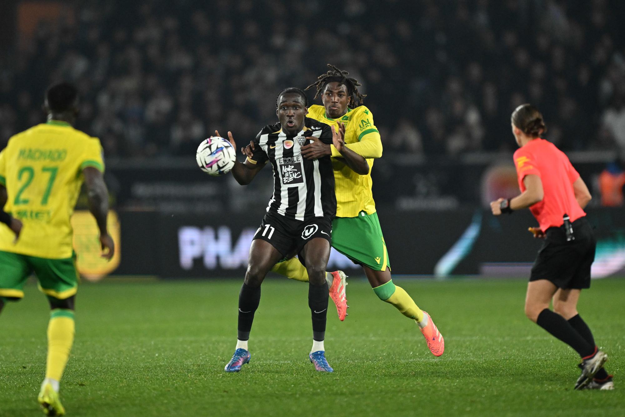 Ligue 1 : Le Paris FC proposerait 23 millions d'euros à Angers pour s'attacher les services de Sidiki Chérif