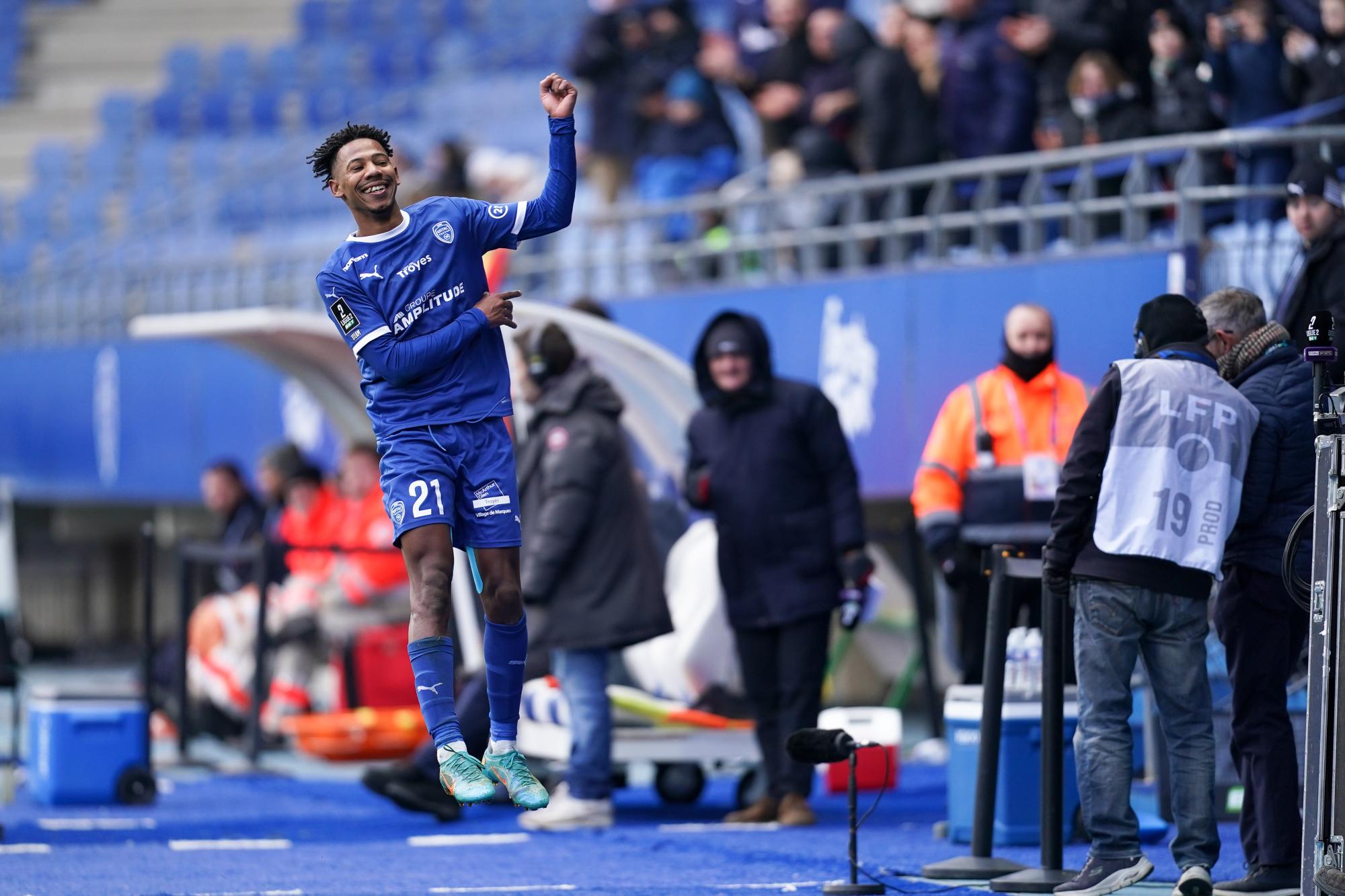 Ligue 2 : Troyes domine le Red Star grâce à un nouveau but de Tawfik Bentayeb, 10 réalisations en 13 matchs