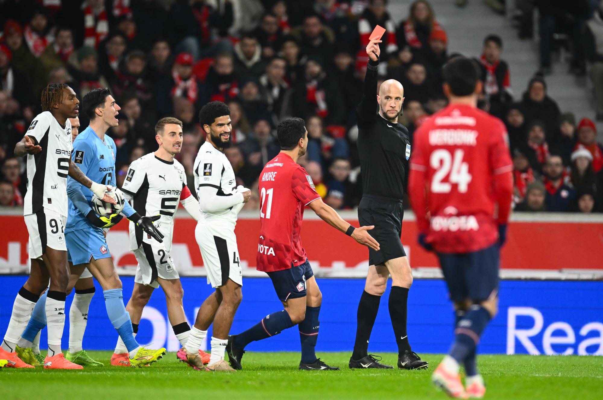 Lille-Rennes : L'arbitre Eric Wattellier explique la raison de l'expulsion d'Alexsandro