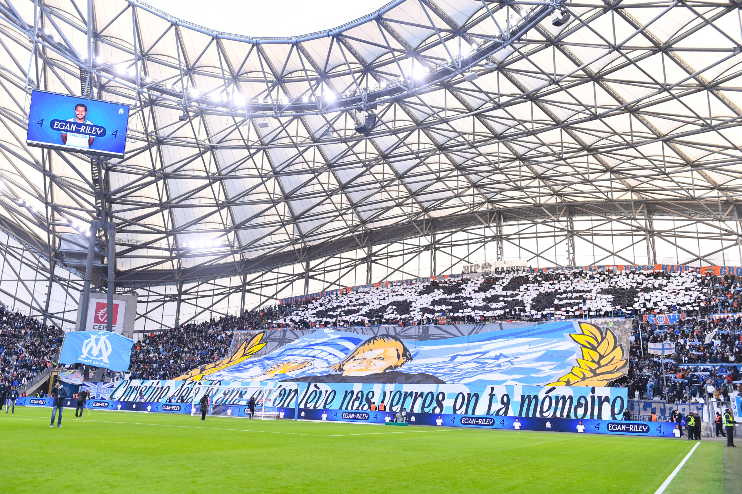 Le Vélodrome rend un magnifique hommage à Jean-Louis Gasset avant OM-Nantes