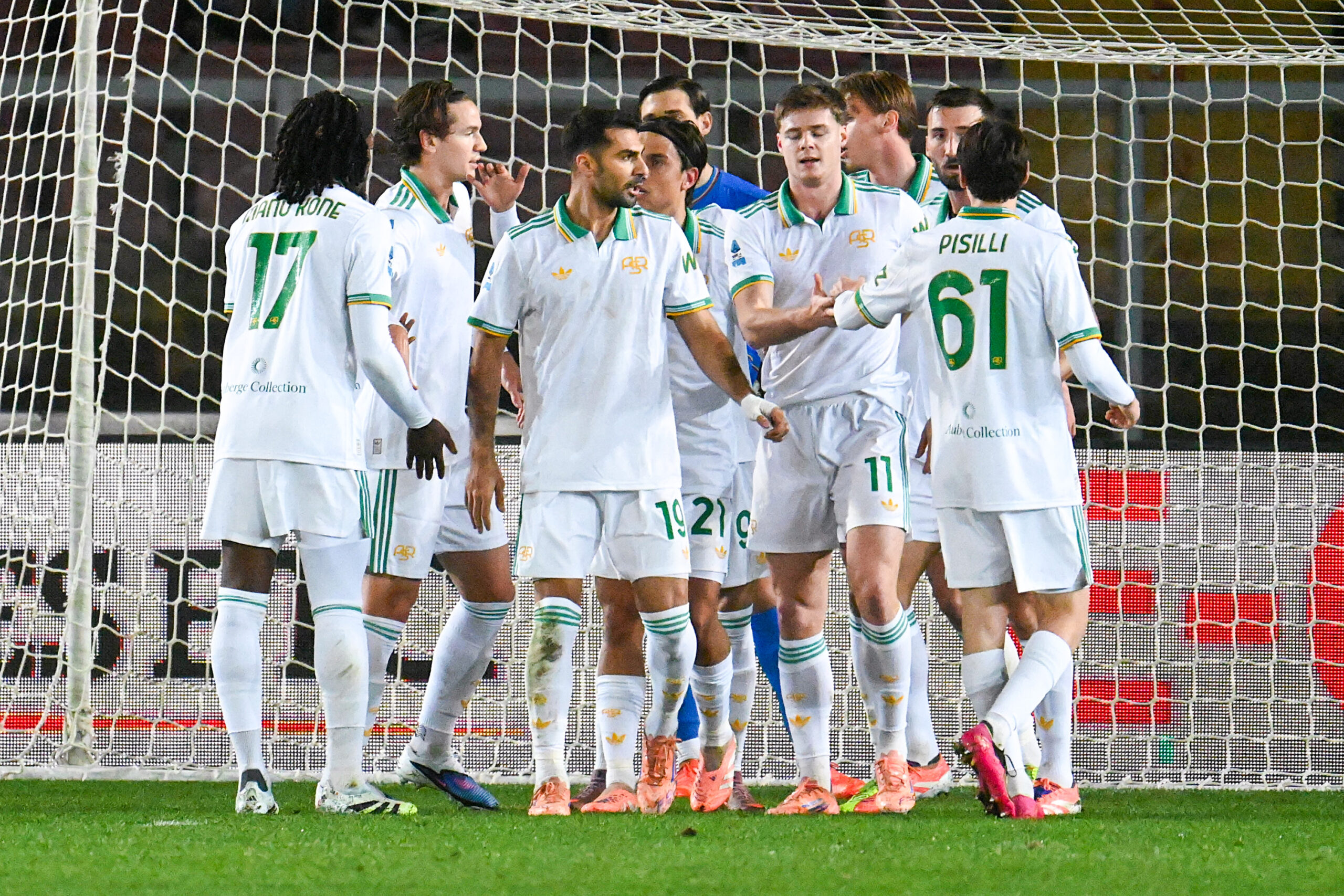 Serie A : Grâce à ses avants-centres, l'AS Roma s'impose à Lecce