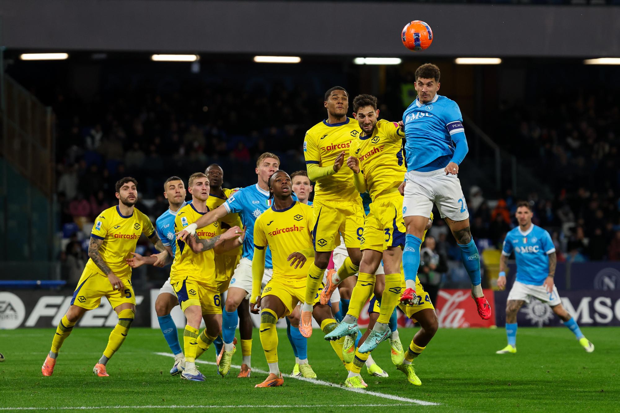 Serie A : Naples se fait peur contre le Hellas Vérone, l'Atalanta solide à Bologne