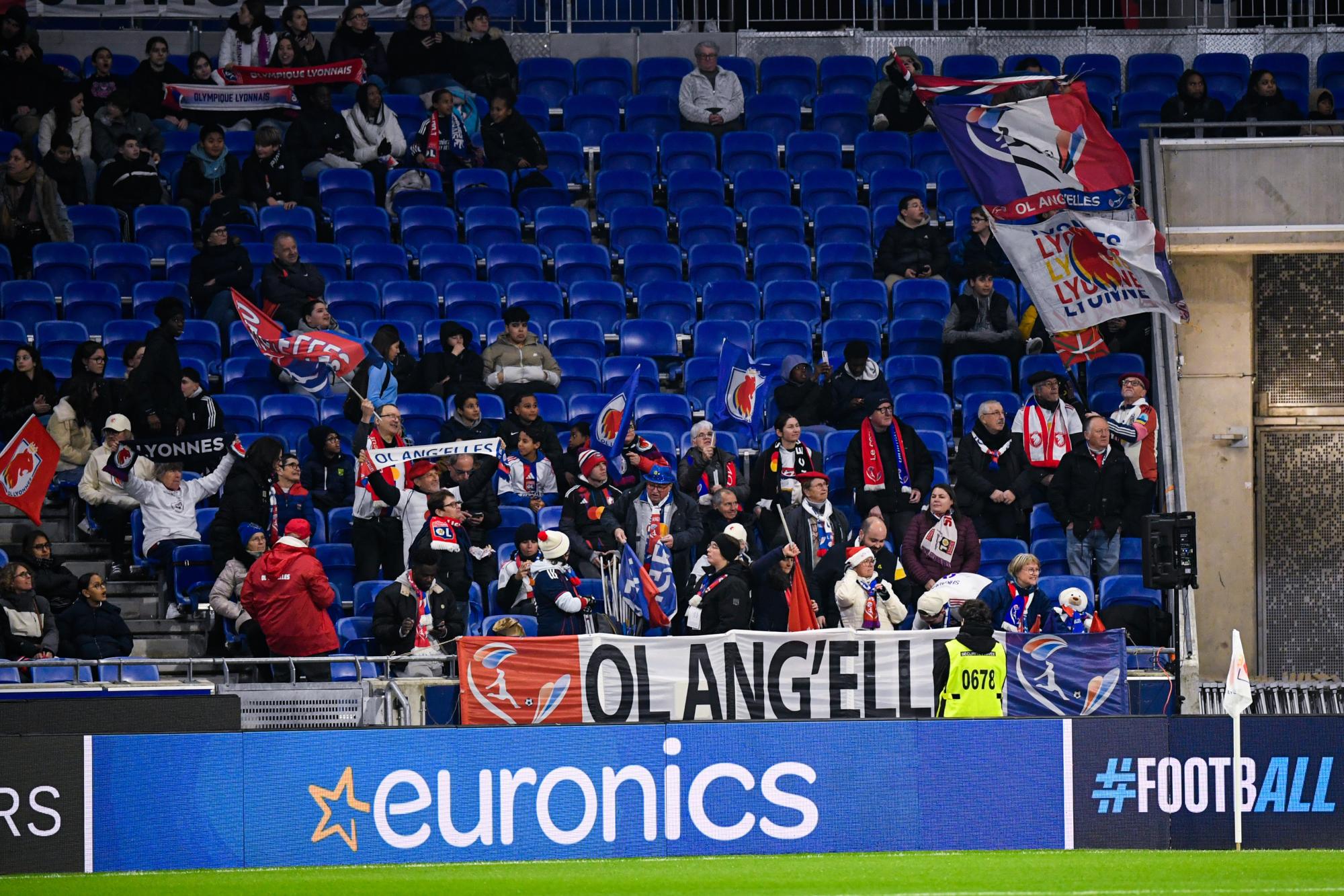 Coupe de France (F) : L'interdiction de déplacement des supporters de l'OL Lyonnes jugée injuste par les supporters