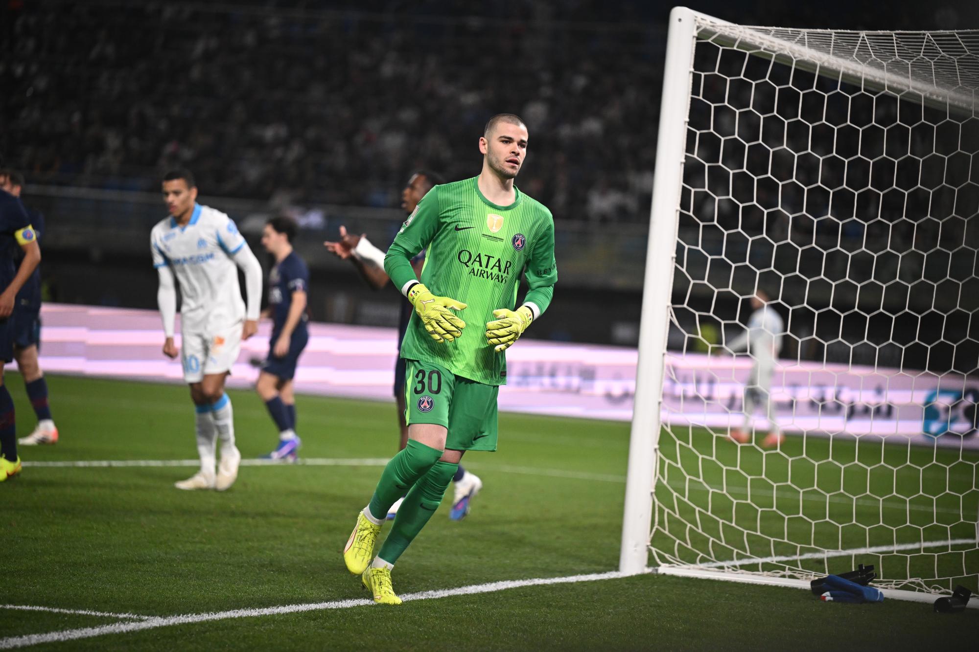 Chevalier offre le Classique et le Trophée des champions au PSG
