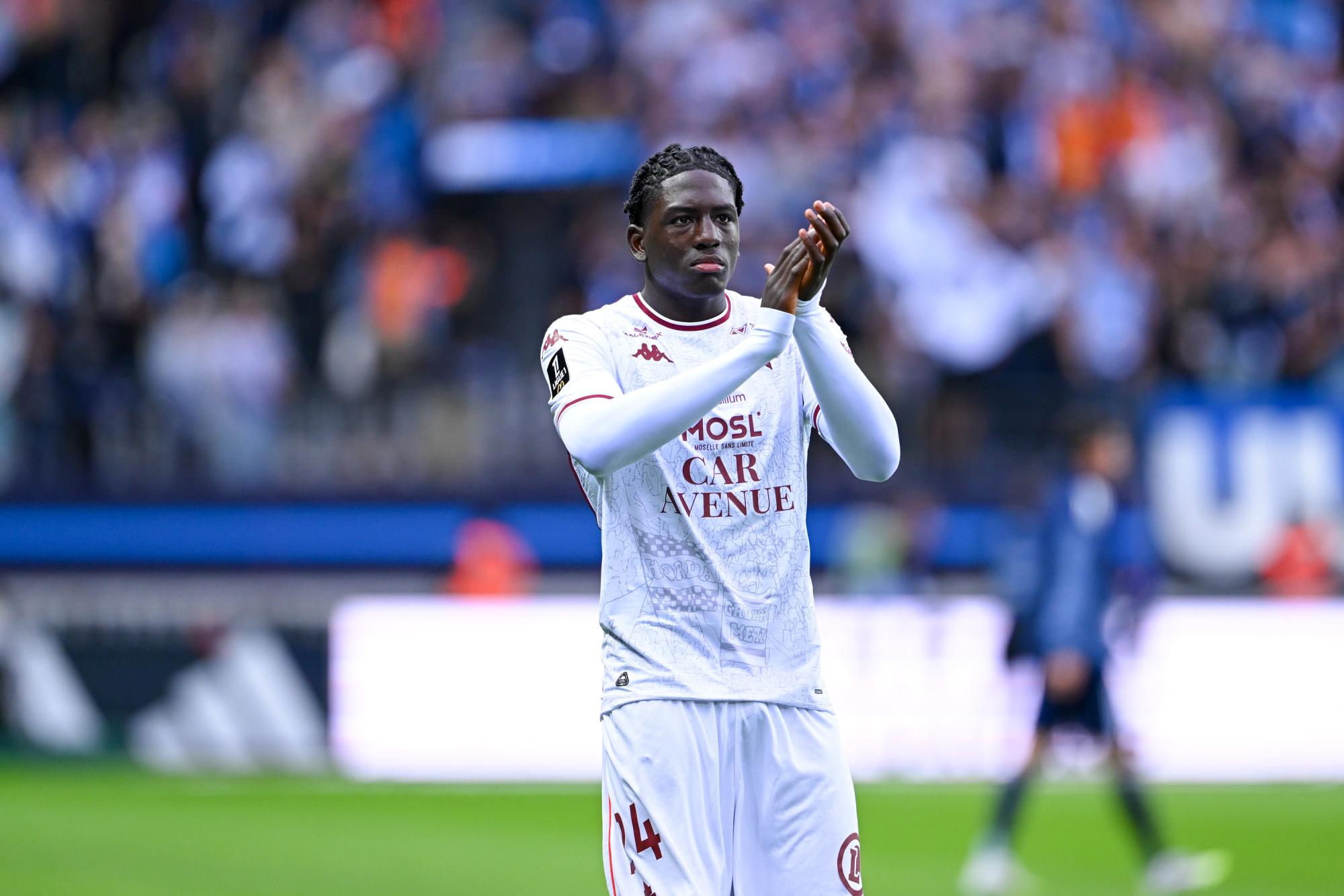 Mercato : Aston Villa recrute Brian Madjo au FC Metz pour 12 millions d'euros