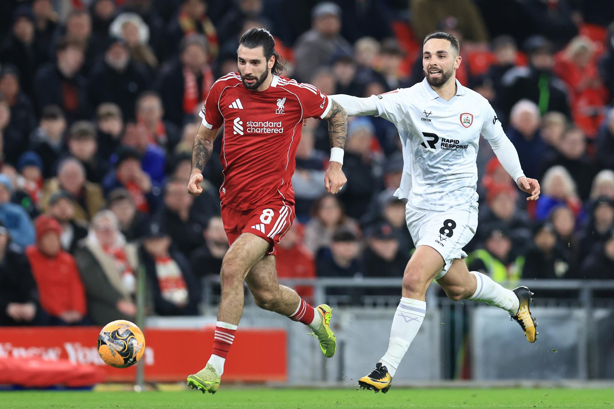 FA Cup : Le geste fou de Szoboszlai pour offrir un but à Barnsley