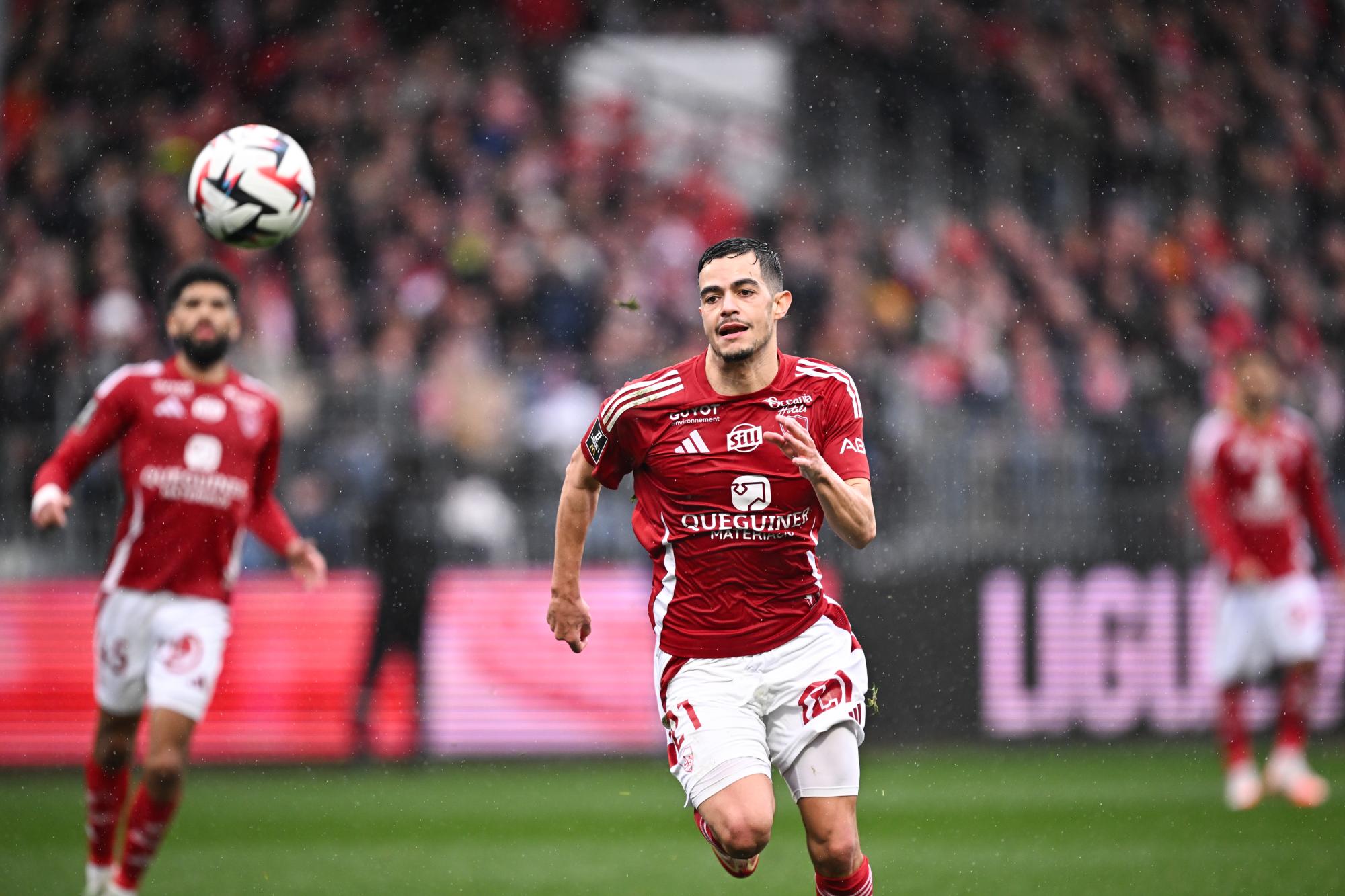 Mercato - Romain Faivre plante le HAC et file à Auxerre