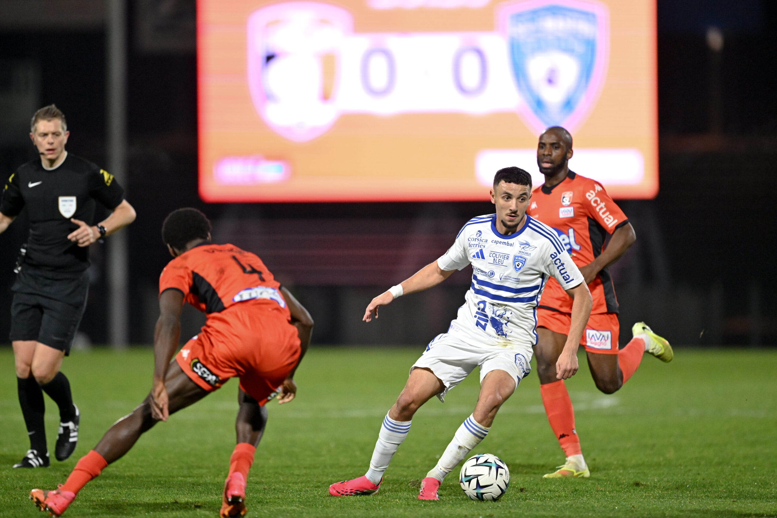 Ligue 2 : Dunkerque réussit le gros coup contre Pau, Bastia remporte le duel des mal classés