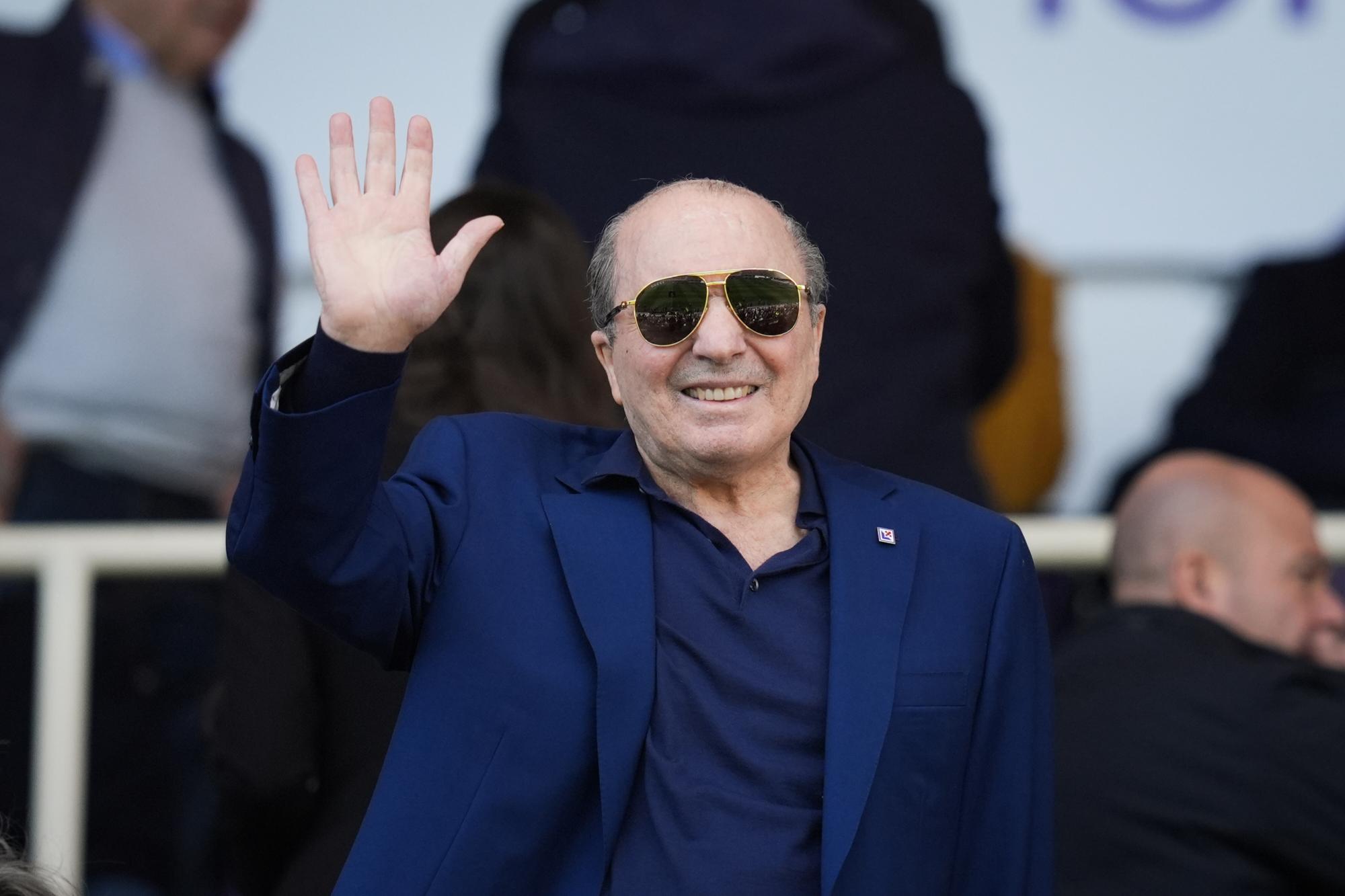 Italie : La Fiorentina en deuil après le décès de son propriétaire et président, Rocco Commisso