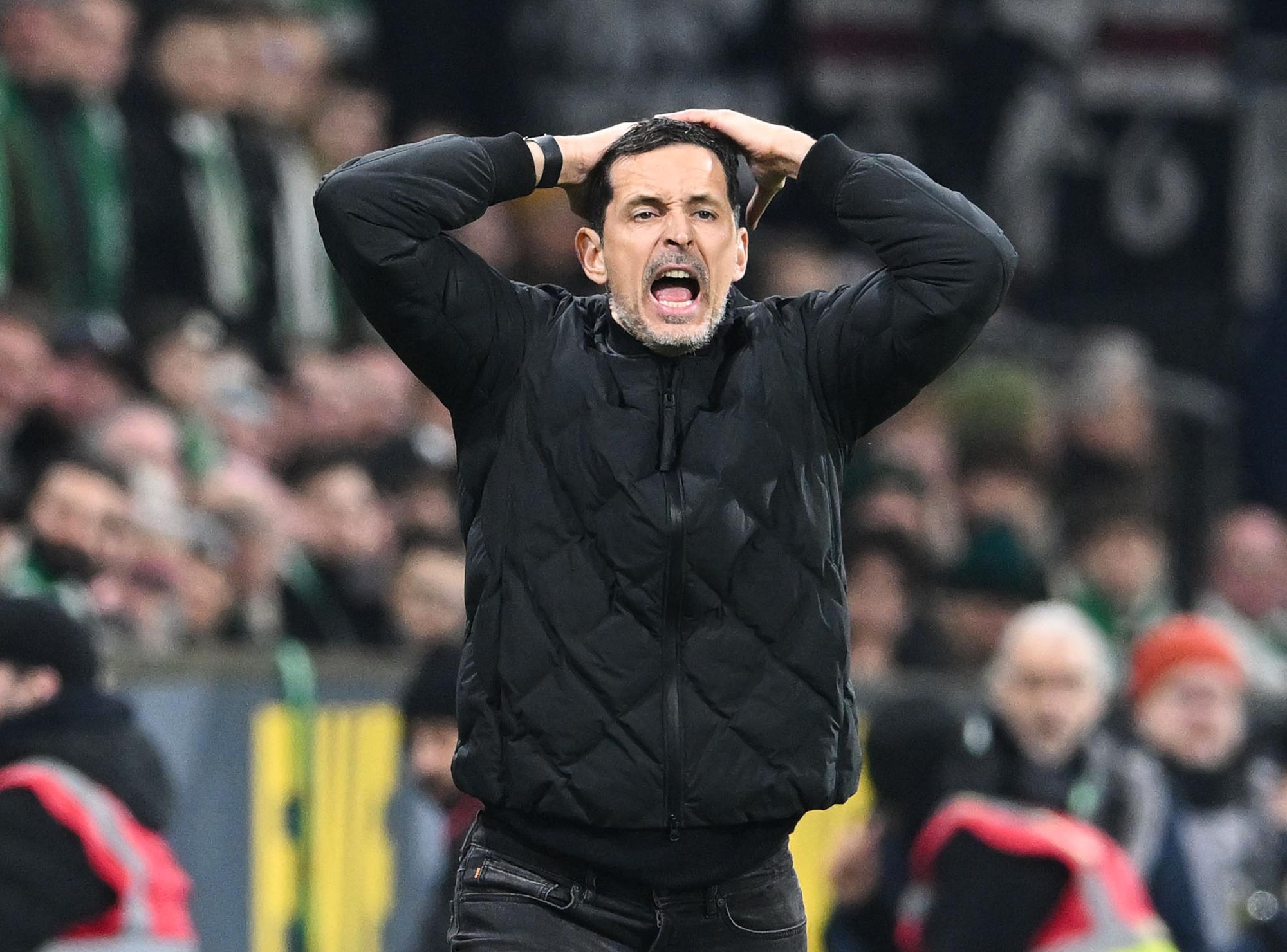 Eintracht Francfort : L'entraîneur Dino Toppmöller viré par le club allemand en raison de mauvais résultats