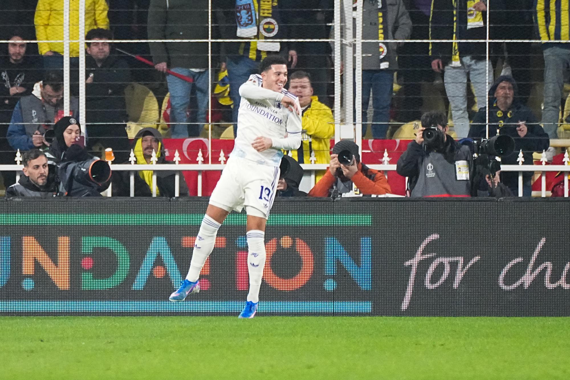 Ligue Europa : 1er but pour Jadon Sancho avec Aston Villa, exploit personnel pour Jonathan Rowe avec Bologne