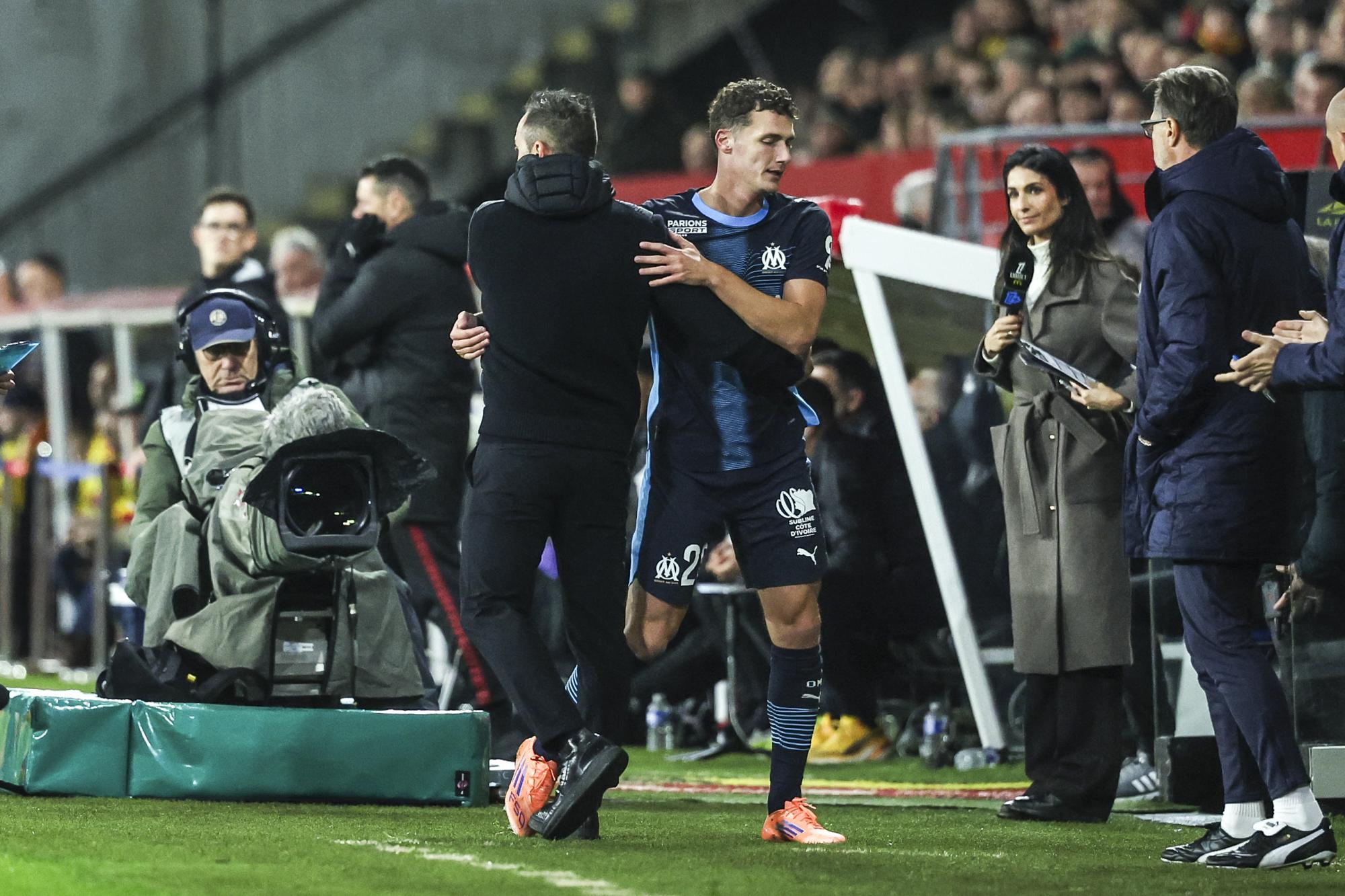 Ligue des champions : après la défaite de l'Olympique de Marseille contre Liverpool, Roberto De Zerbi défend Benjamin Pavard