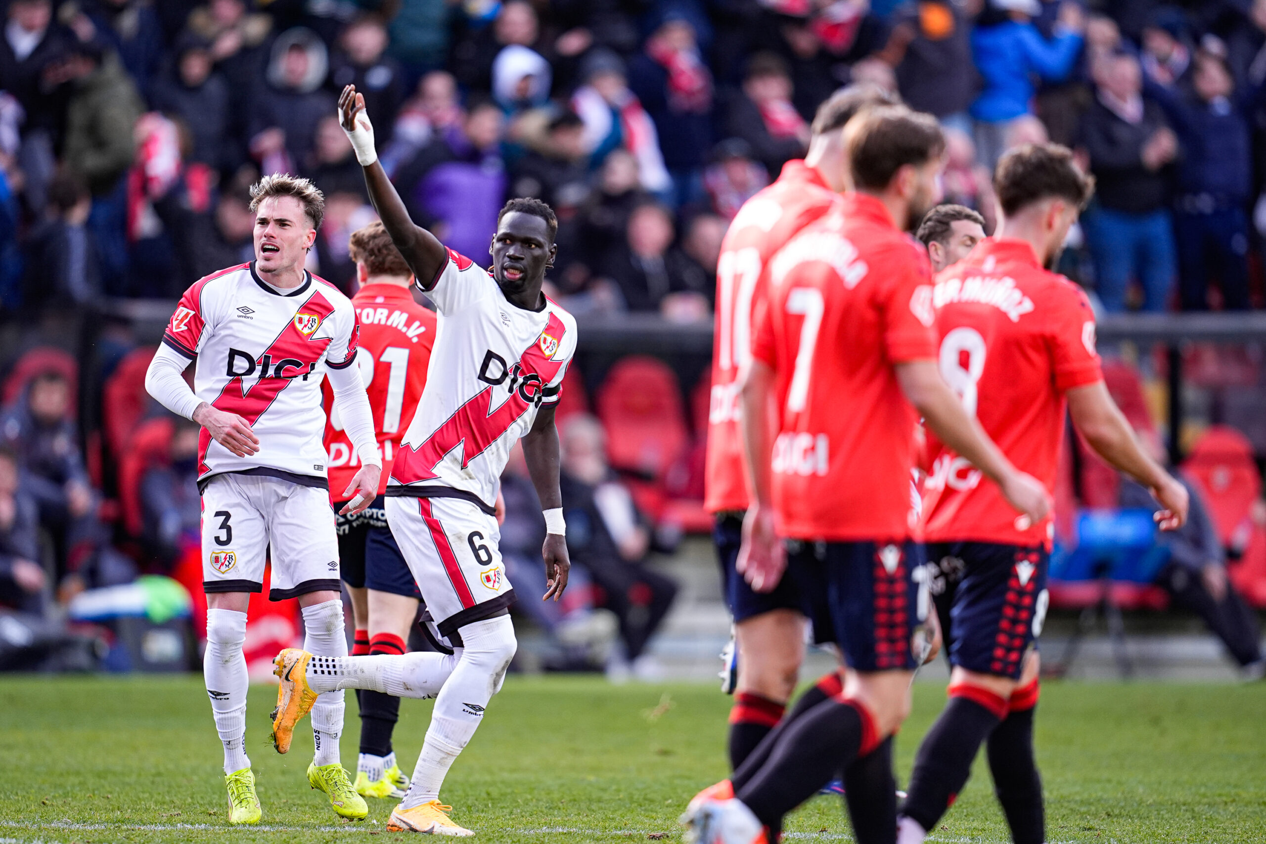 Le Rayo Vallecano répond à la polémique du retweet de Pathé Ciss, champion d'Afrique avec le Sénégal