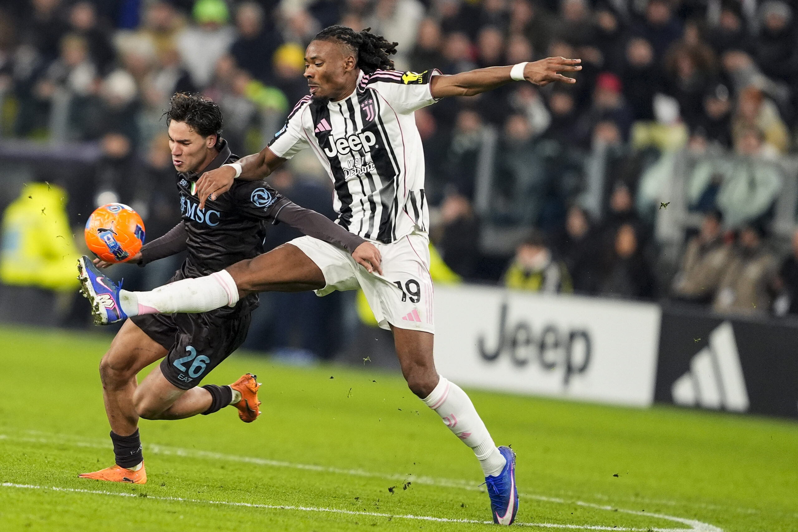 Serie A : La Juventus fait tomber Naples et se replace