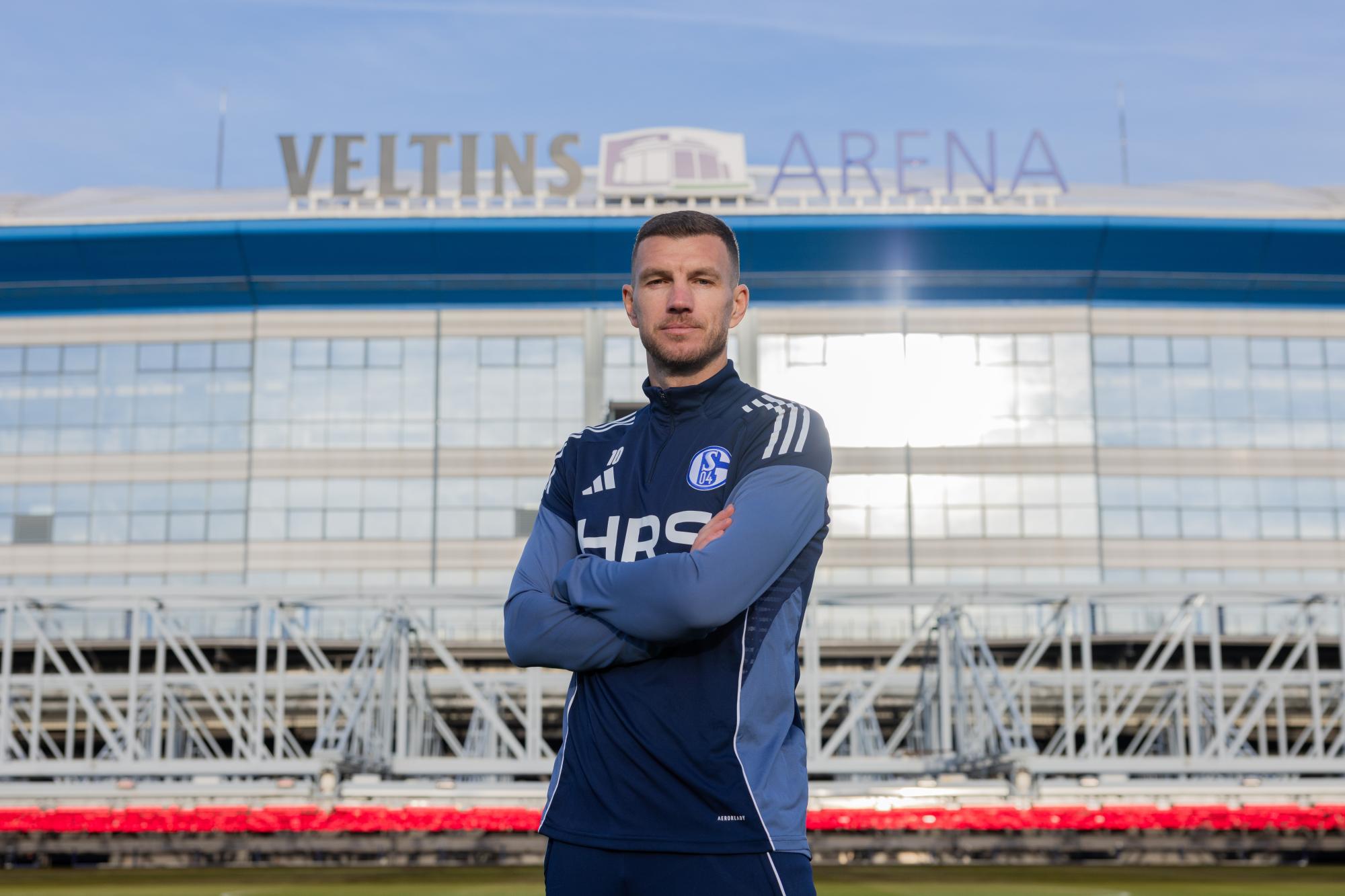 Aujourd'hui à Schalke, D~eko devient le buteur le plus âgé de l'histoire de la 2. Bundesliga