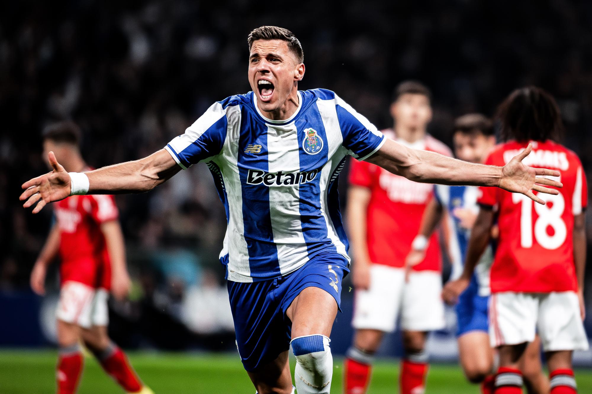 Après la défaite du Bayern Munich, qui sont les derniers clubs invaincus en Europe cette saison ?