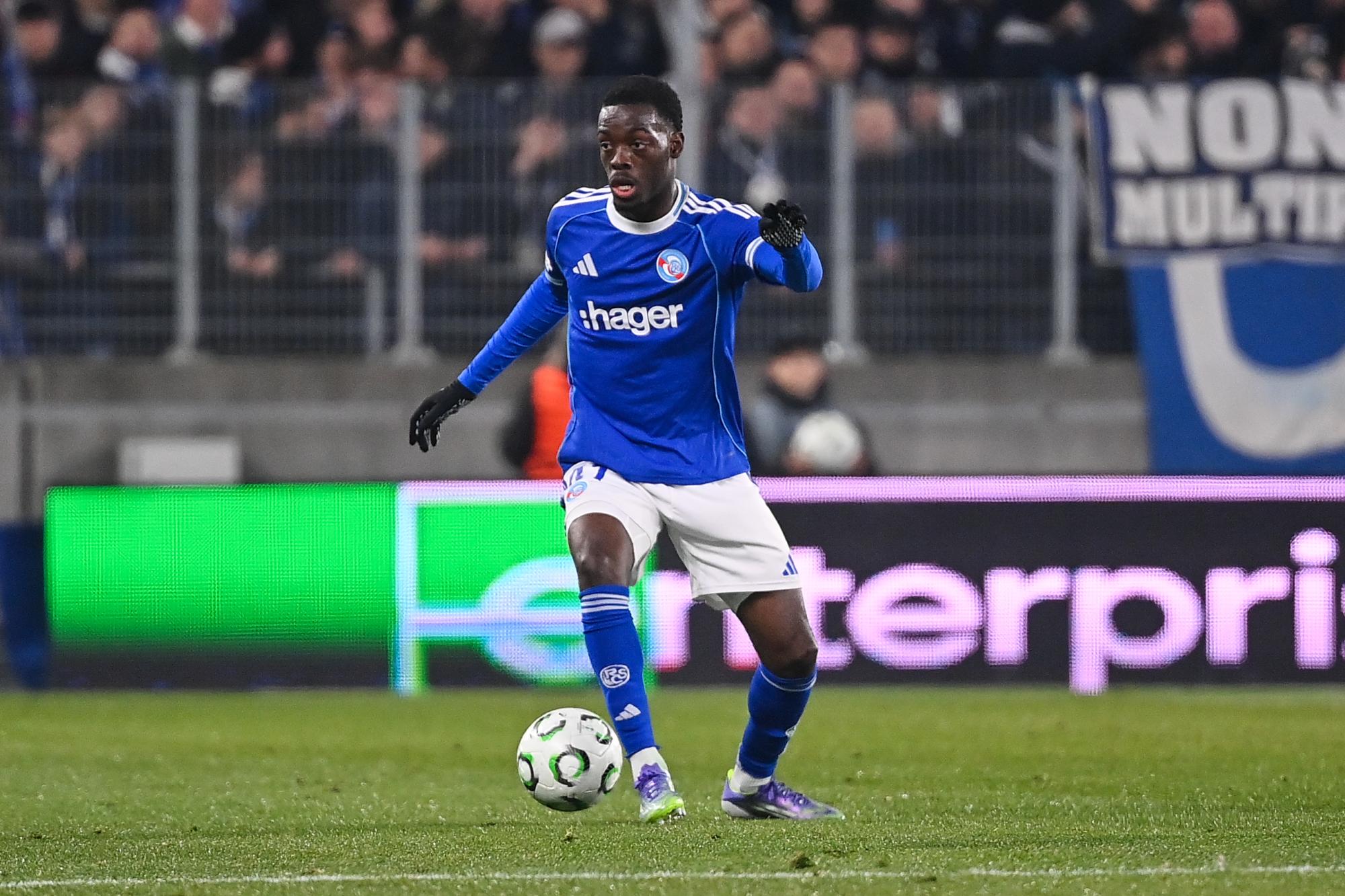 Mercato : Le Racing Club de Strasbourg prête Rabby Nzingoula au FC Nuremberg