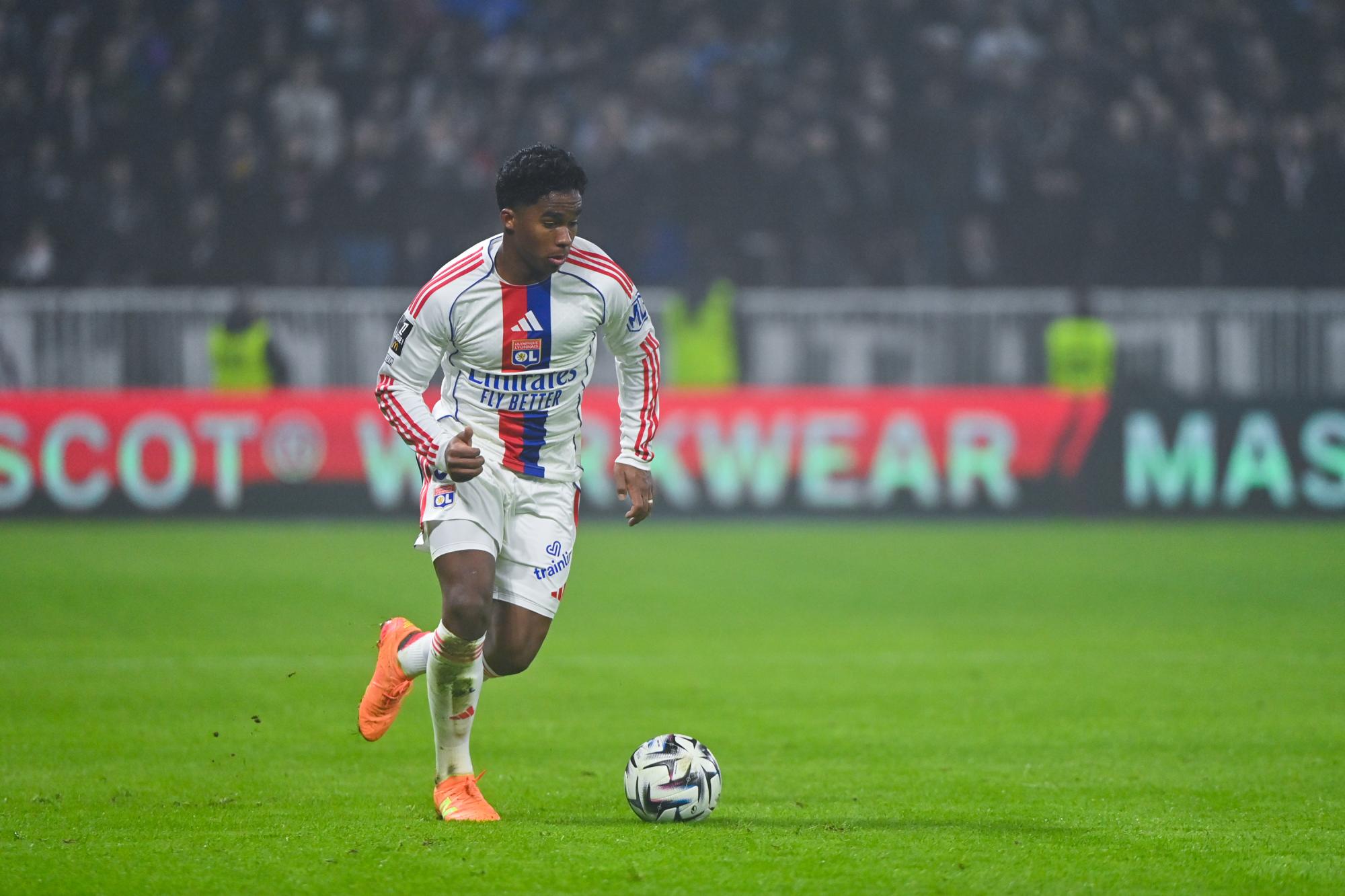 Lyon : Endrick explique pourquoi il doit prendre «/ses précautions/» face aux défenseurs de Ligue 1