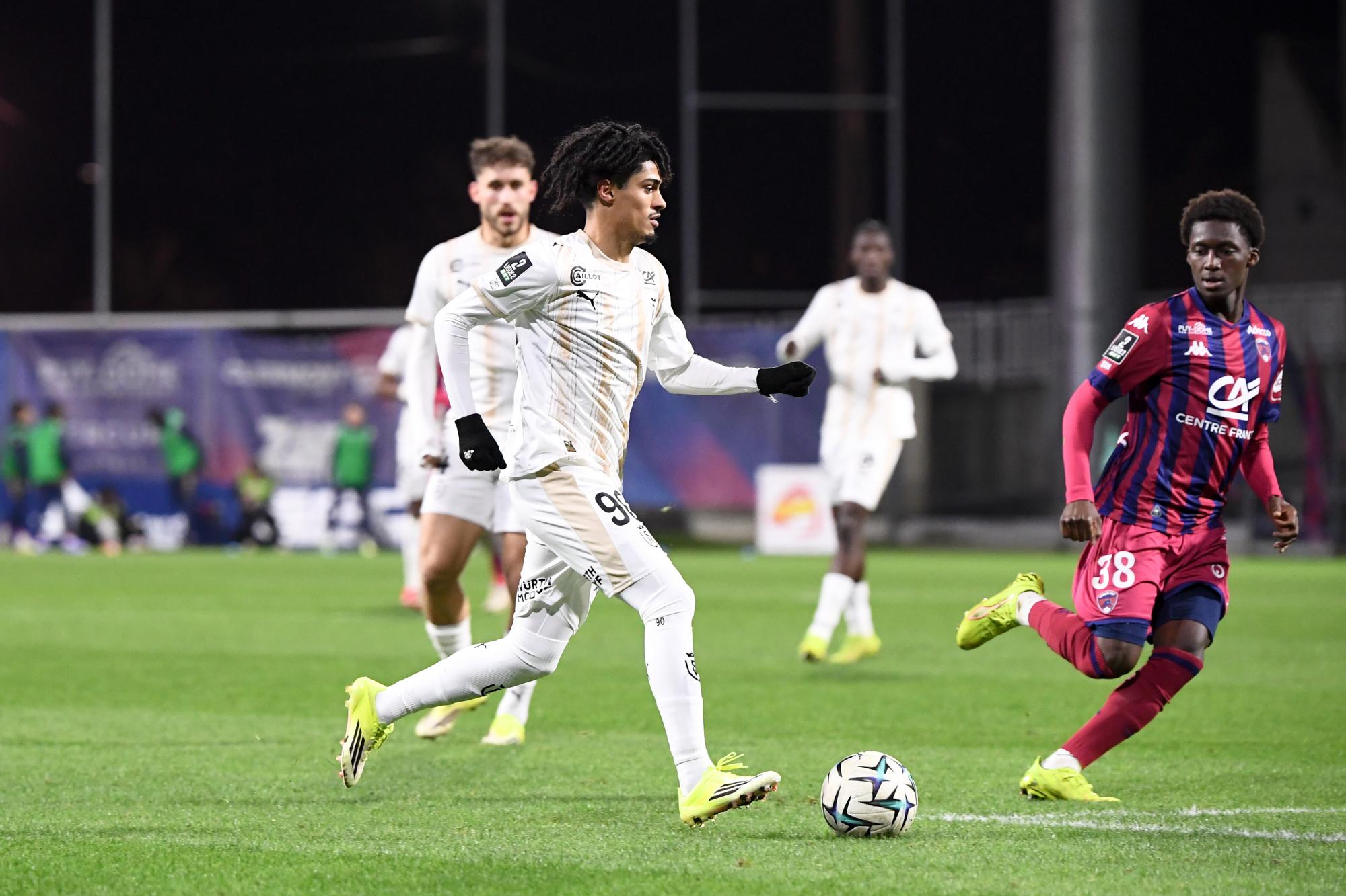 Ligue 2 : Reims s'impose à Clermont et chipe la deuxième place au Red Star