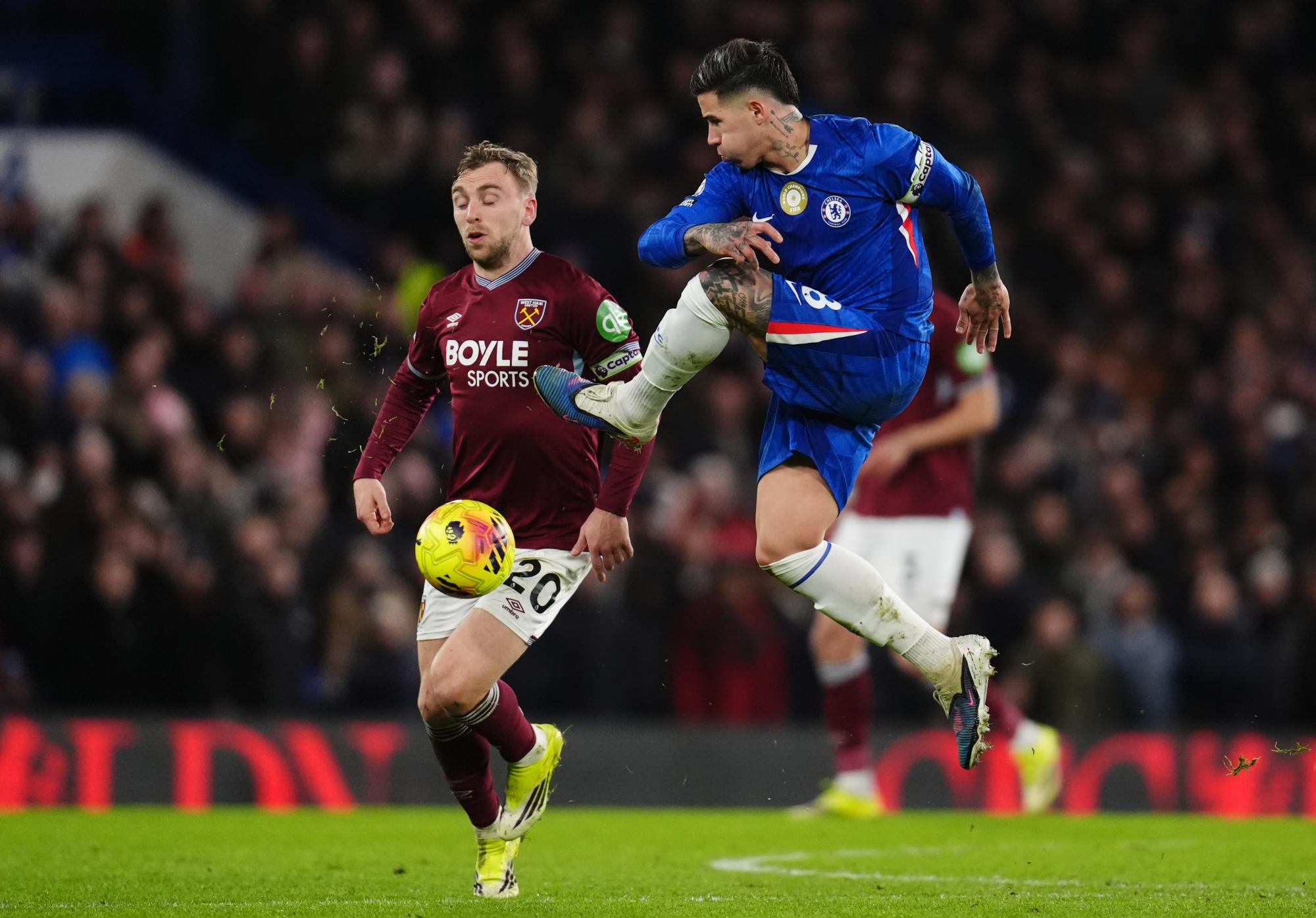 Premier League : men&eacute; de deux buts &agrave; domicile par West Ham, le Chelsea de Liam Rosenior arrache la victoire