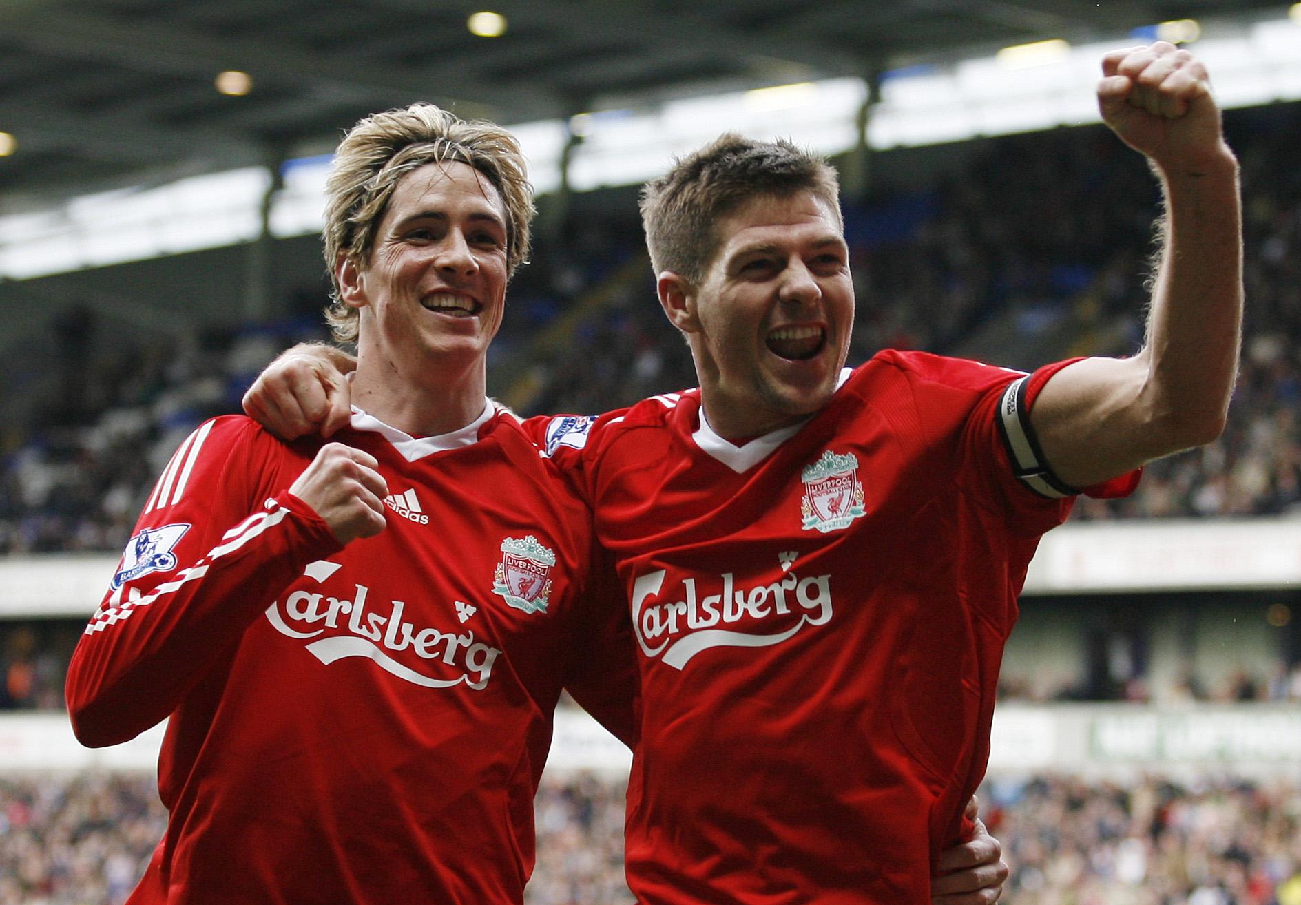 Liverpool : Steven Gerrard sort la valise à compliments et trouve qu'Hugo Ekitiké ressemble à Fernando Torres