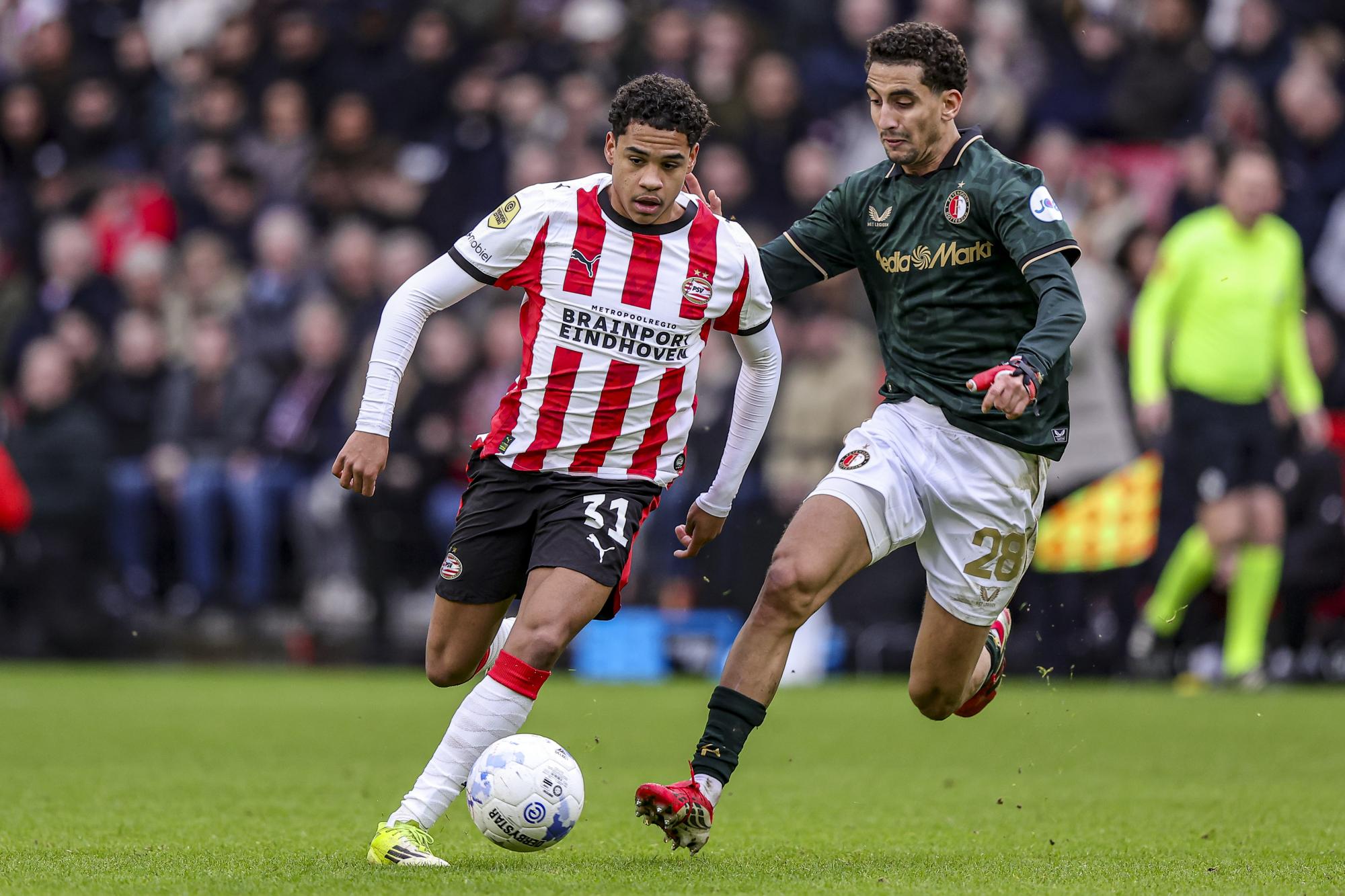 Eredivisie : Le PSV torpille Feyenoord en vingt minutes