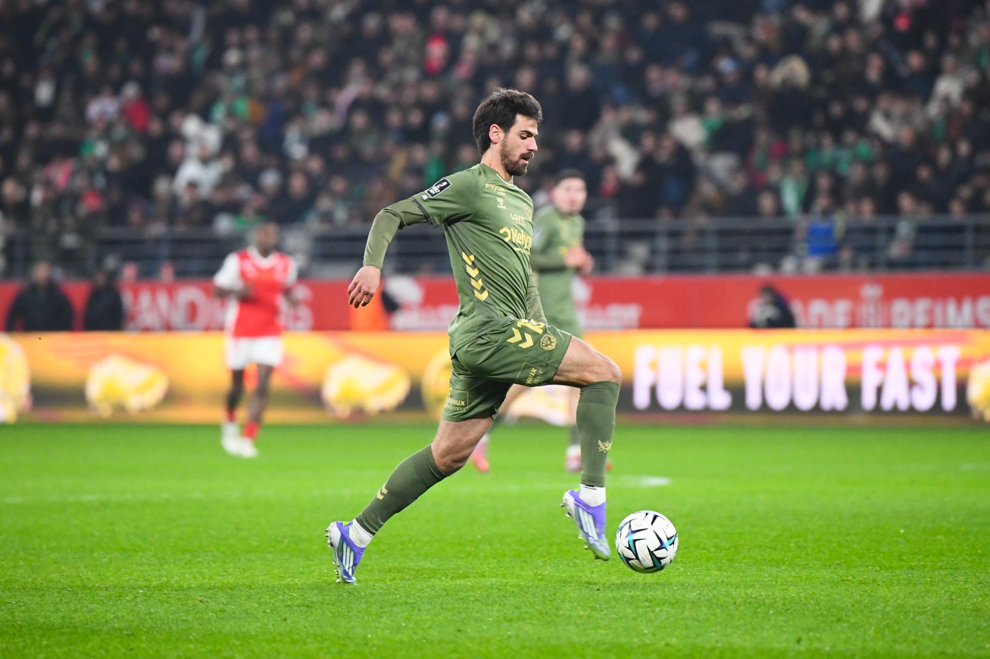 ASSE : João Ferreira se fracture la main en tapant dans un mur