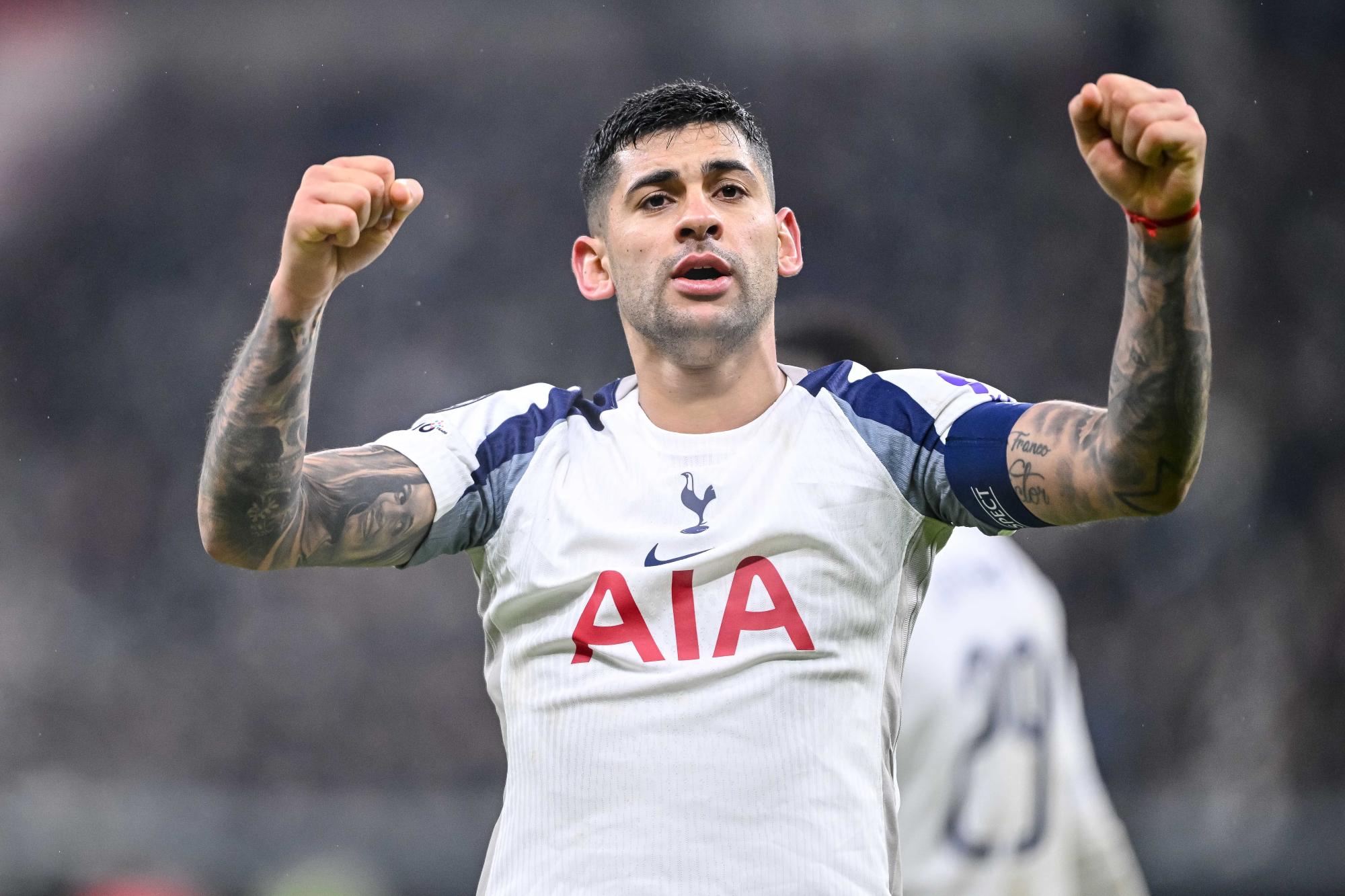 «/Une situation honteuse/» : Le capitaine de Tottenham, Cristian Romero, fustige la profondeur de banc de Tottenham