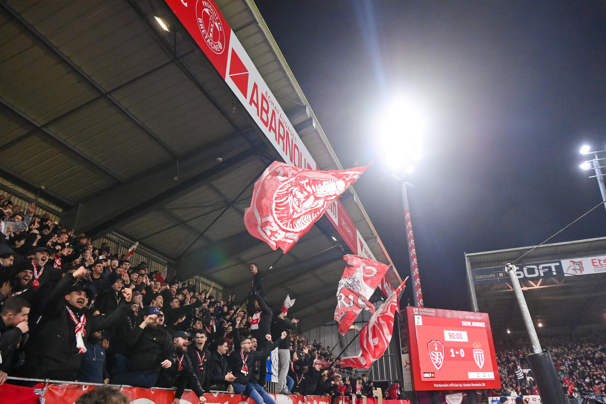 Ligue 1 : Le Stade brestois demande à ses supporters de ne pas jeter des frites sur les joueurs