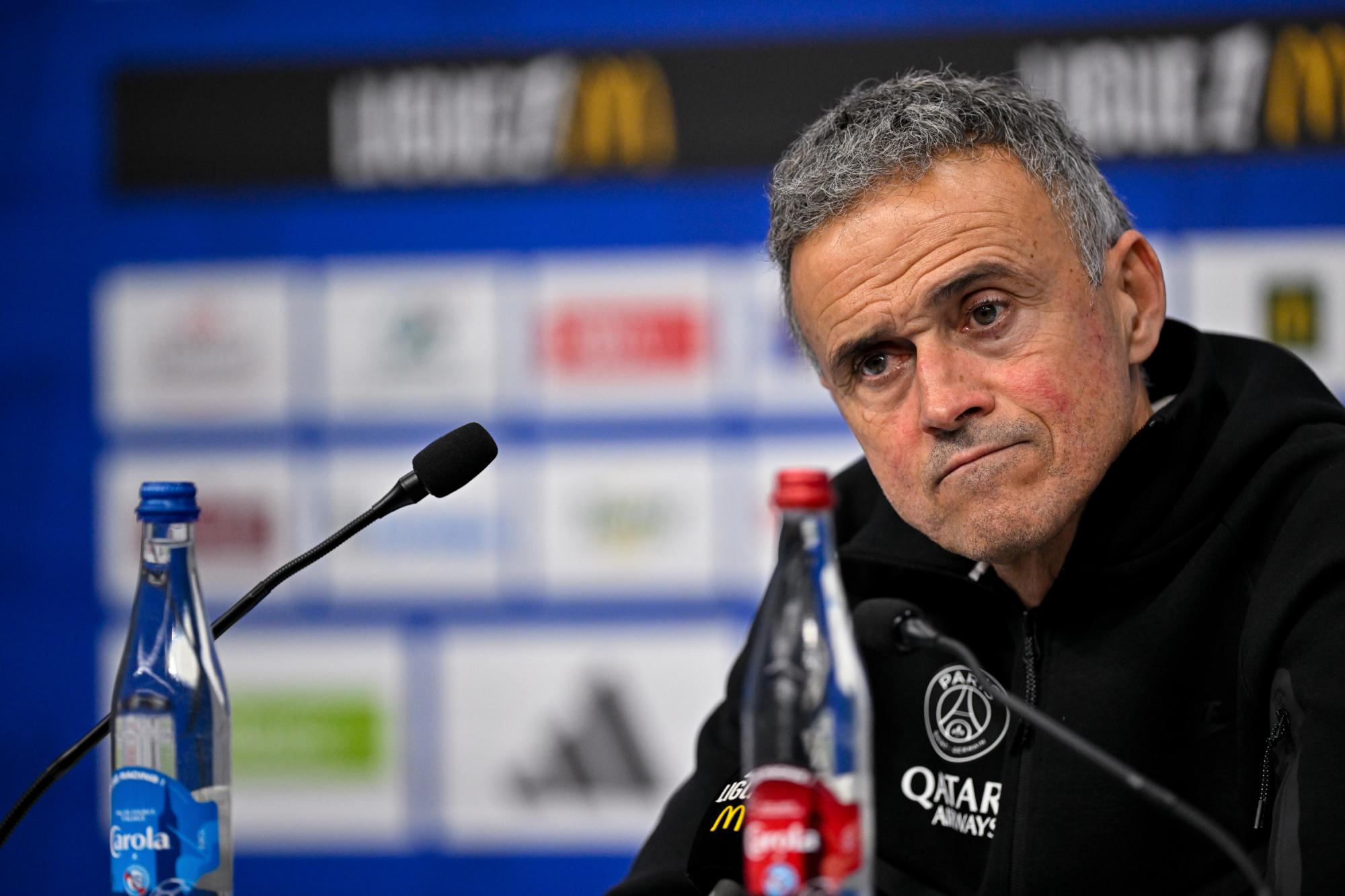 PSG-OM : Luis Enrique chicote encore les journalistes en défendant Roberto De Zerbi