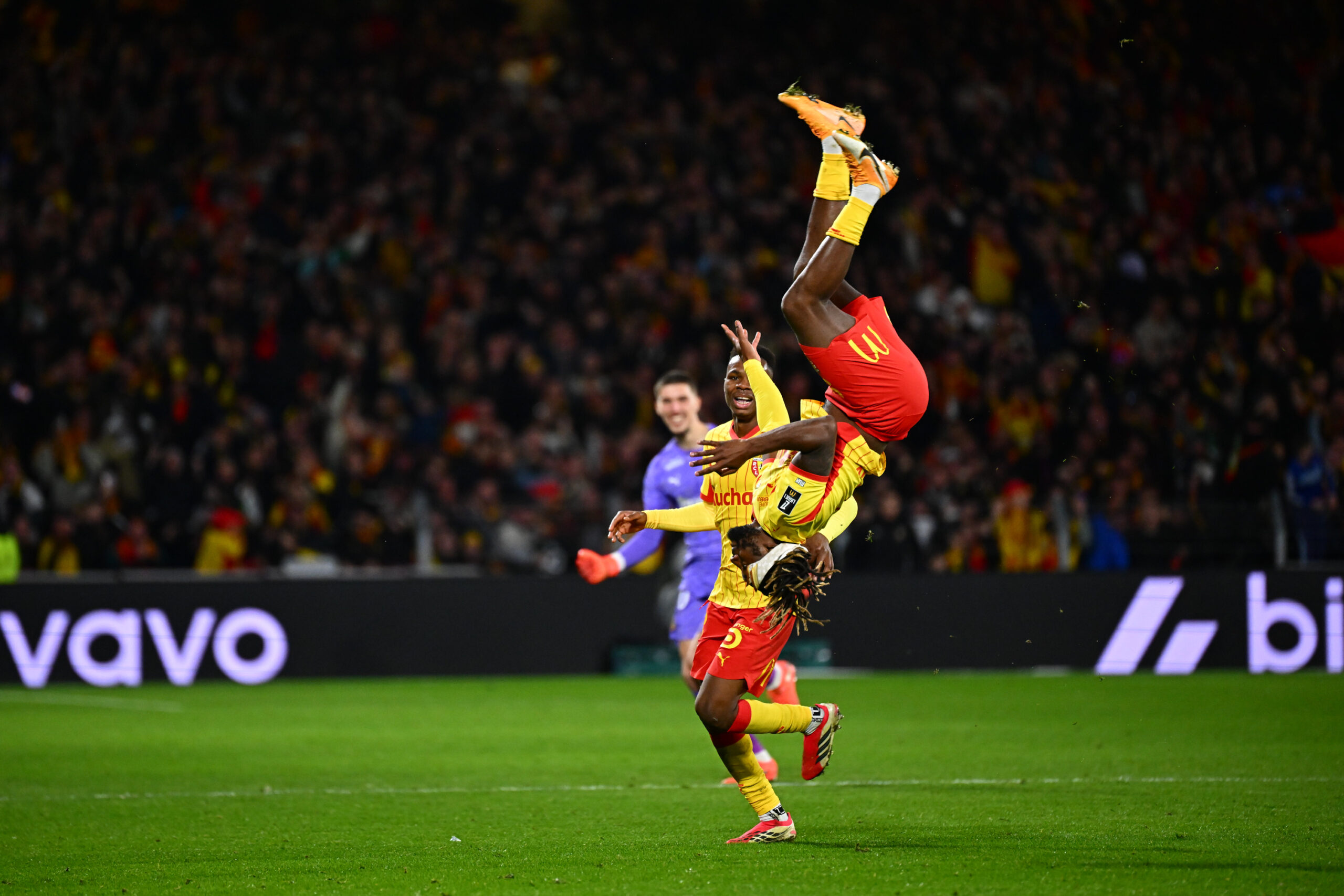 Ligue 1 : Lens continue de planer et renvoie Rennes à sa crise