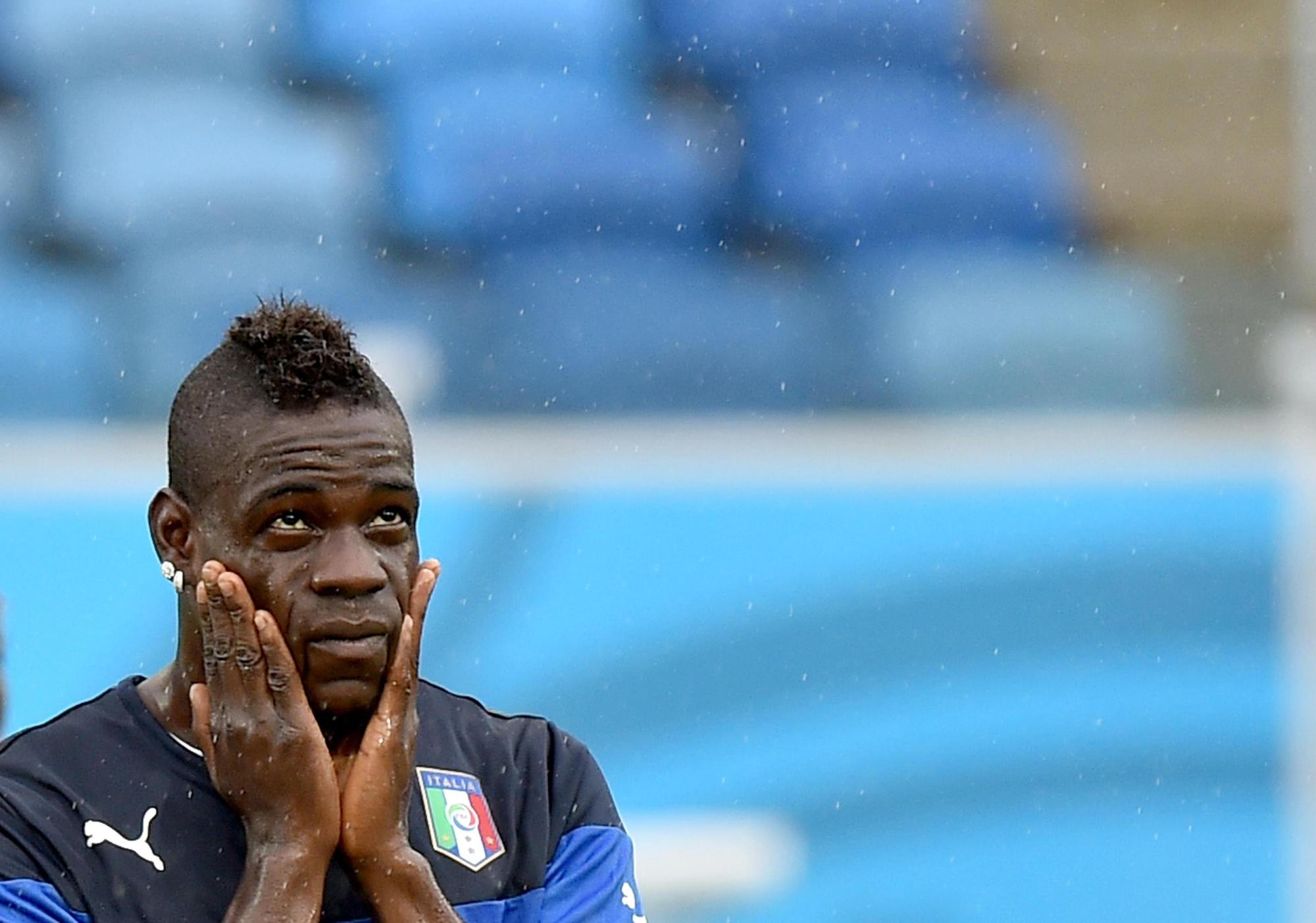Mario Balotelli dénonce des insultes racistes lors d'un match aux Émirats arabes unis