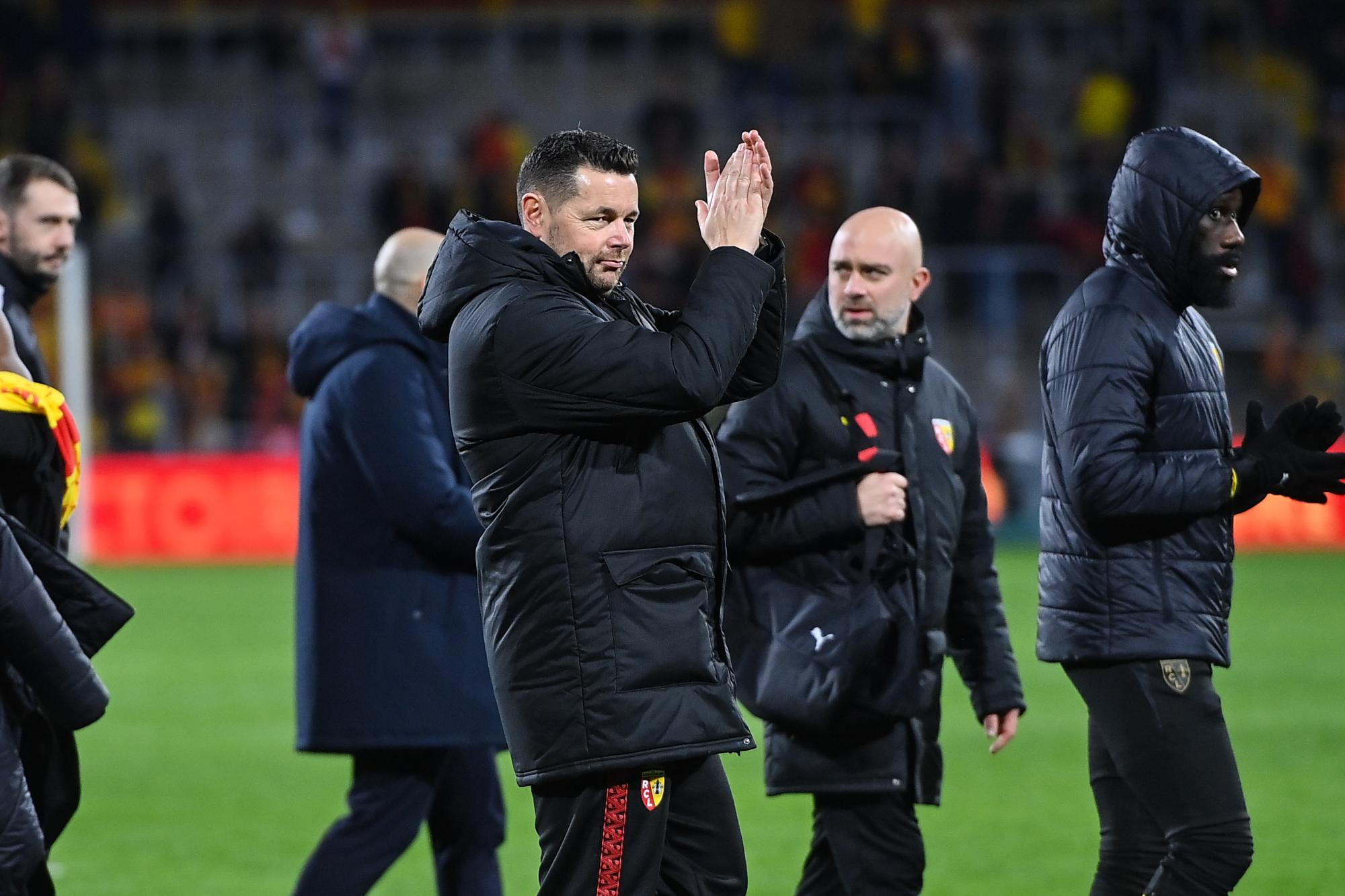 Ligue 1 : Les Lensois commencent à rêver au titre mais pour Pierre Sage un sacre passera avant tout par une contre-performance du Paris Saint-Germain