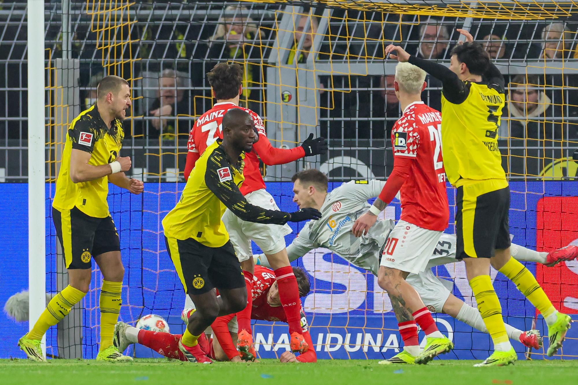 Bundesliga : Guirassy et Dortmund désossent Mayence