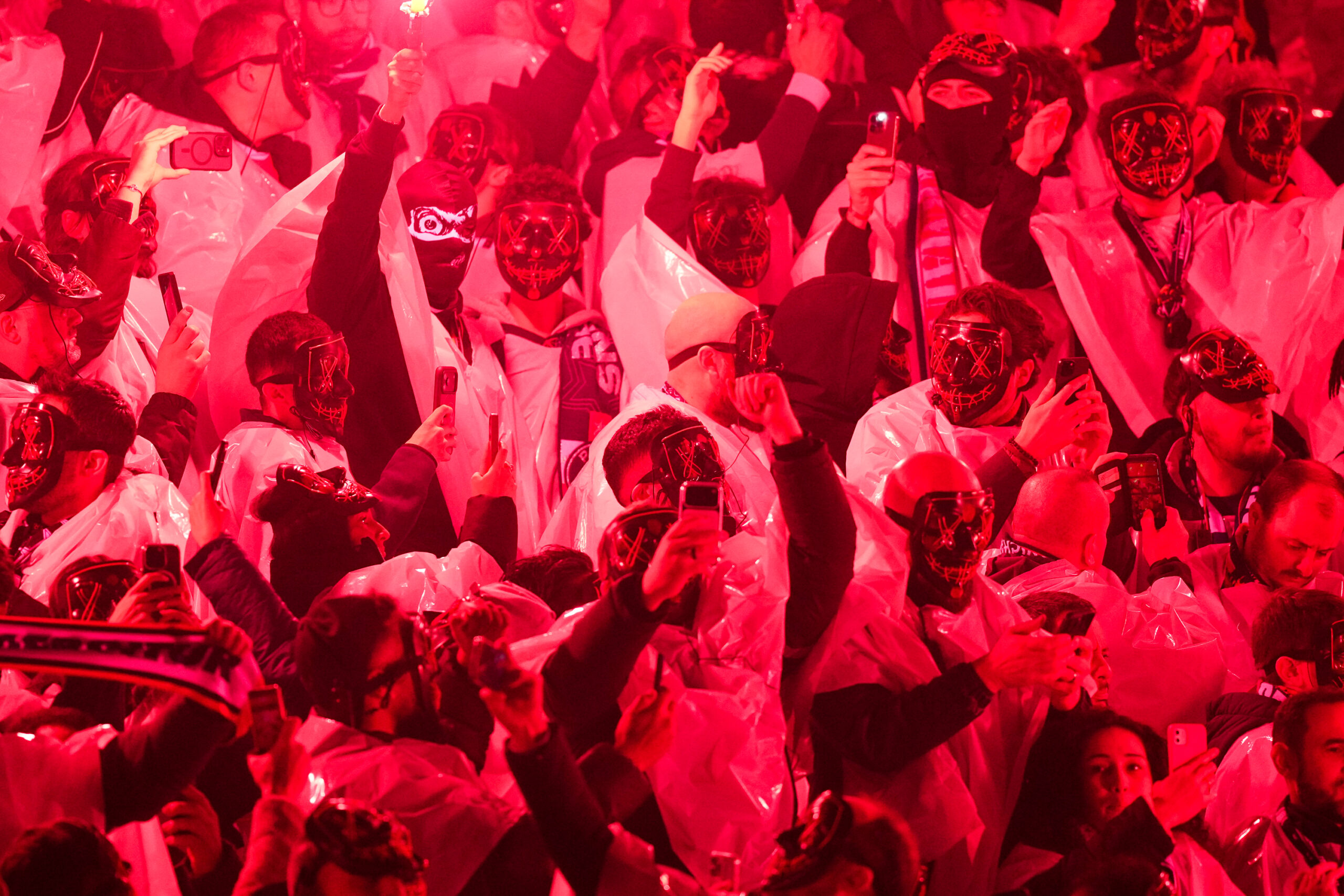 La tribune Auteuil fermée partiellement pour deux matchs de Ligue 1 après PSG-OM