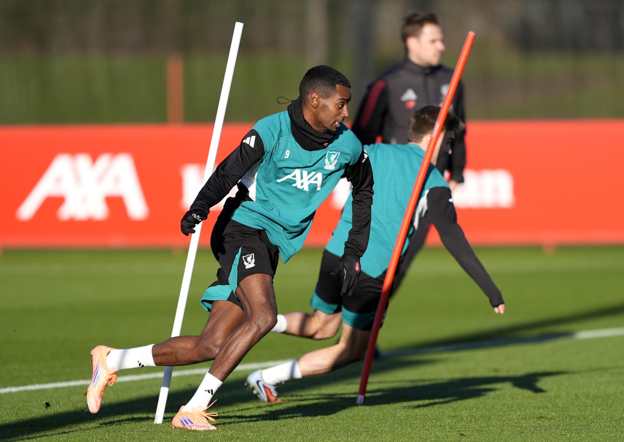 Arne Slot attend le retour d'Alexander Isak en avril