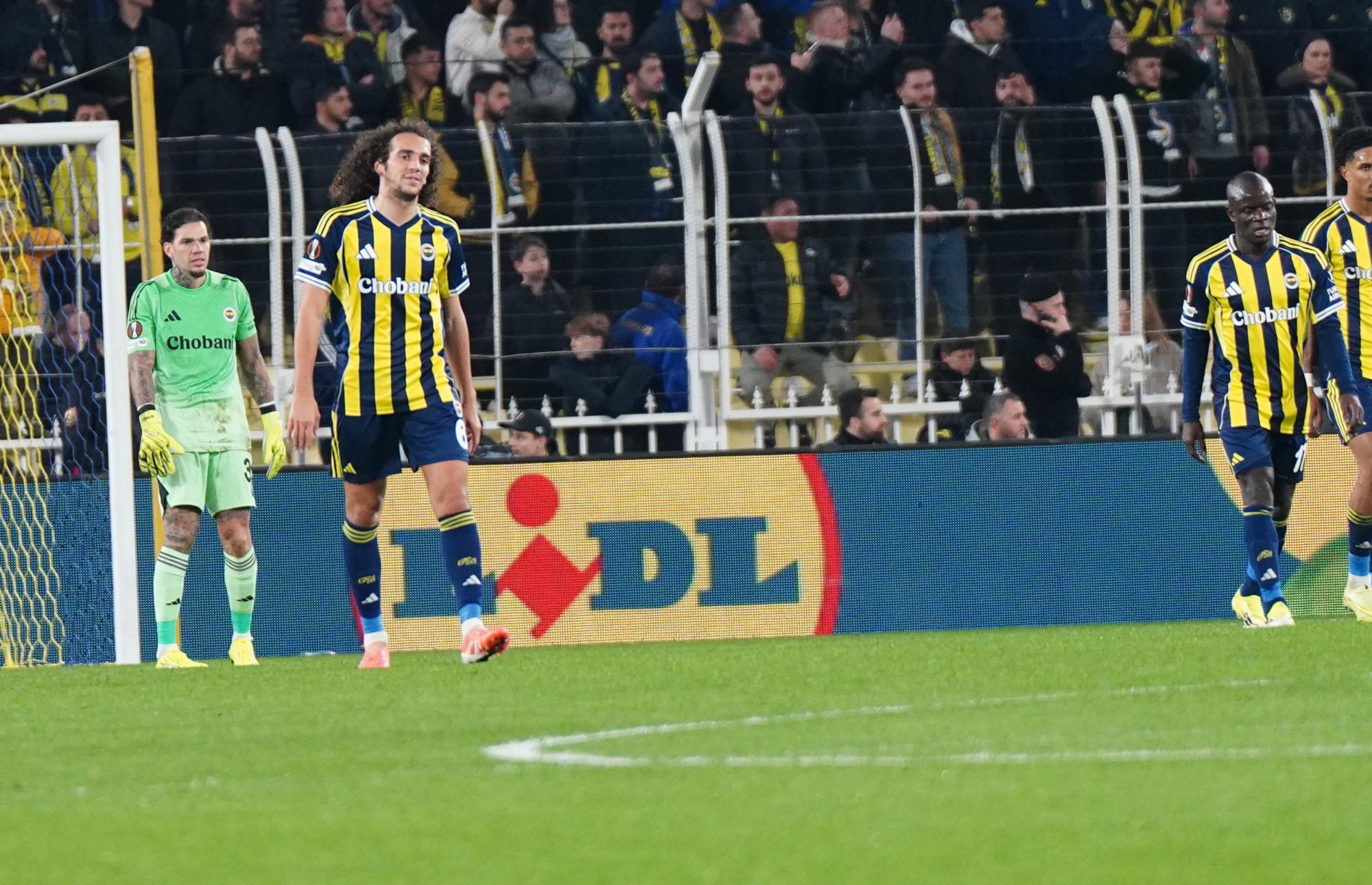 Ligue Europa : le Fenerbahçe de N'Golo Kanté et Mattéo Guendouzi giflés par Nottingham Forest