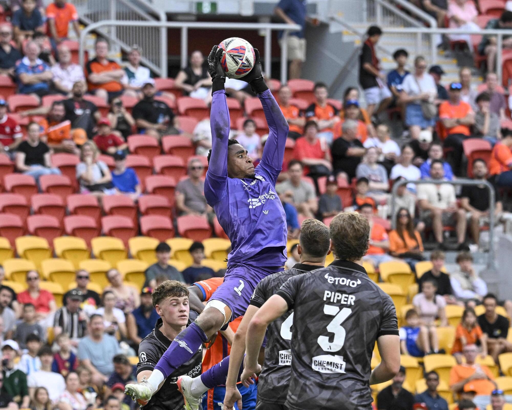 Le but contre son camp fou dans le derby néo-zélandais Wellington Phoenix-Auckland FC